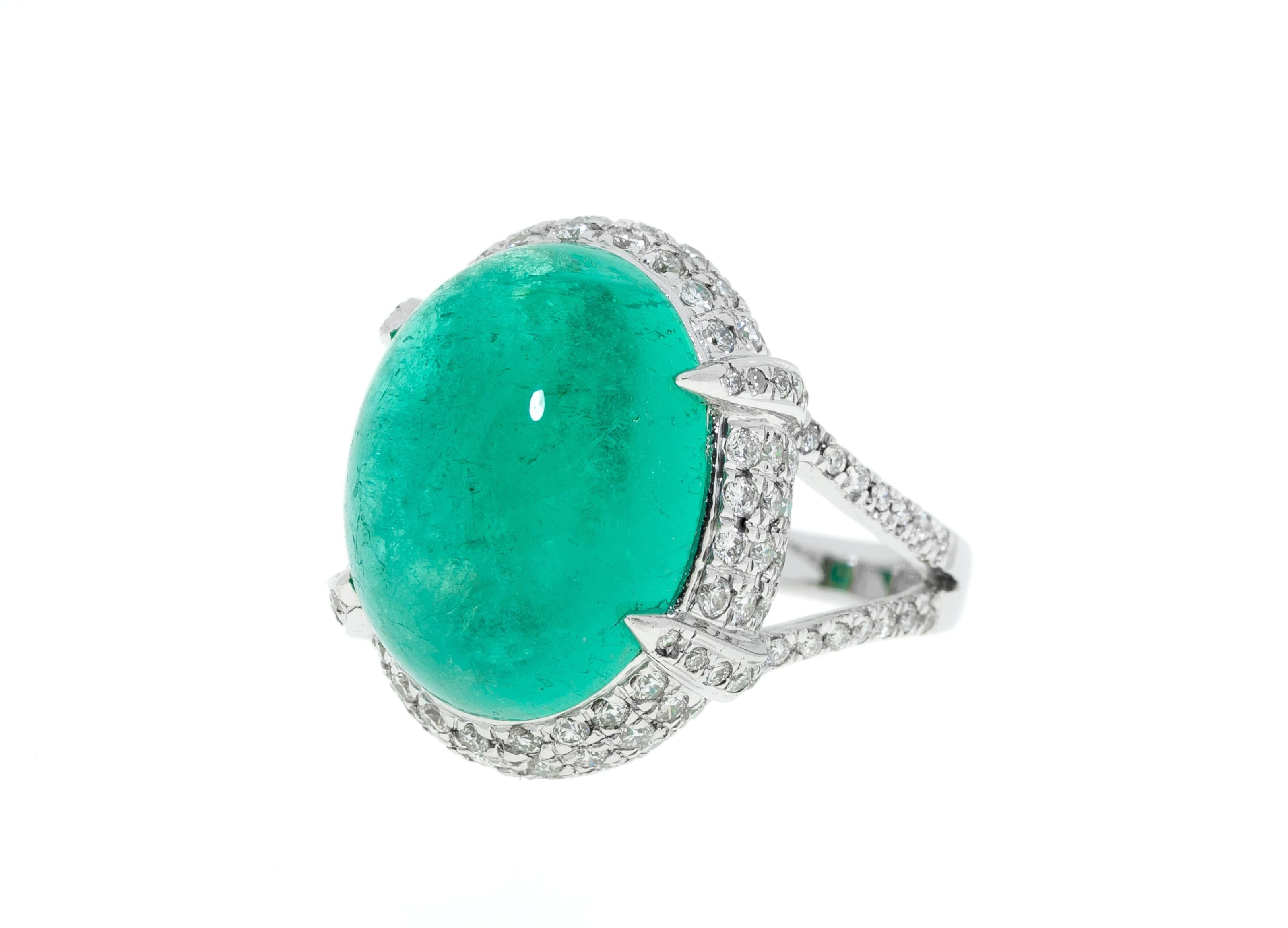 Round Cut Cocktail Emerald Diamond 18K White Gold Exclusive Ring For Her For Sale