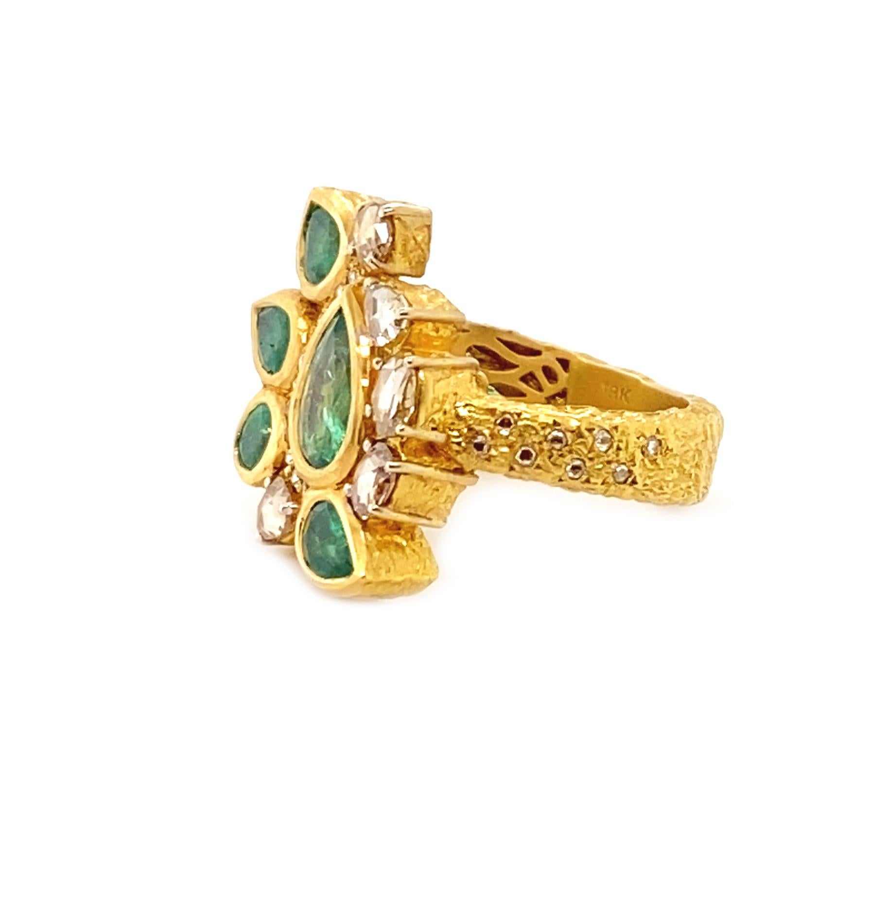 Rose Cut Cocktail Emerald Ring with 0.93-carat Diamonds in 20K Yellow Gold For Sale
