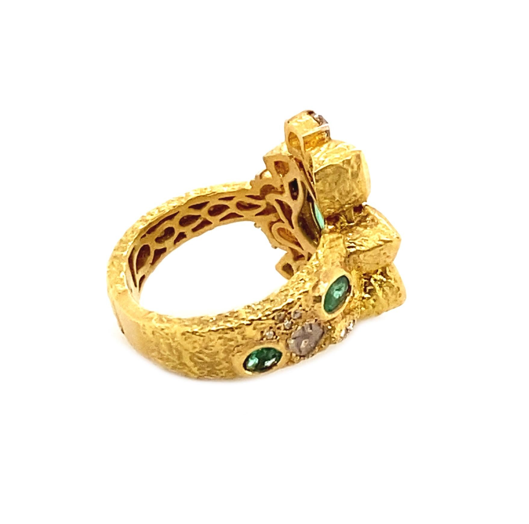 Cocktail Emerald Ring with 0.93-carat Diamonds in 20K Yellow Gold In New Condition For Sale In Secaucus, NJ