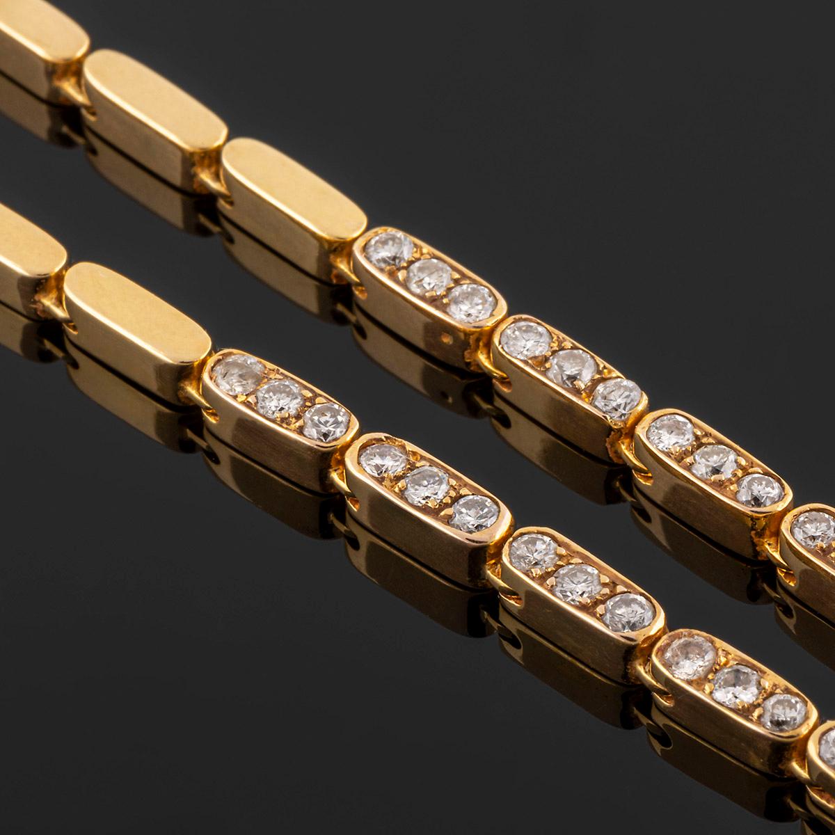 Cocktail necklace in gold with sapphire and brilliant cut diamonds In Good Condition For Sale In MADRID, ES