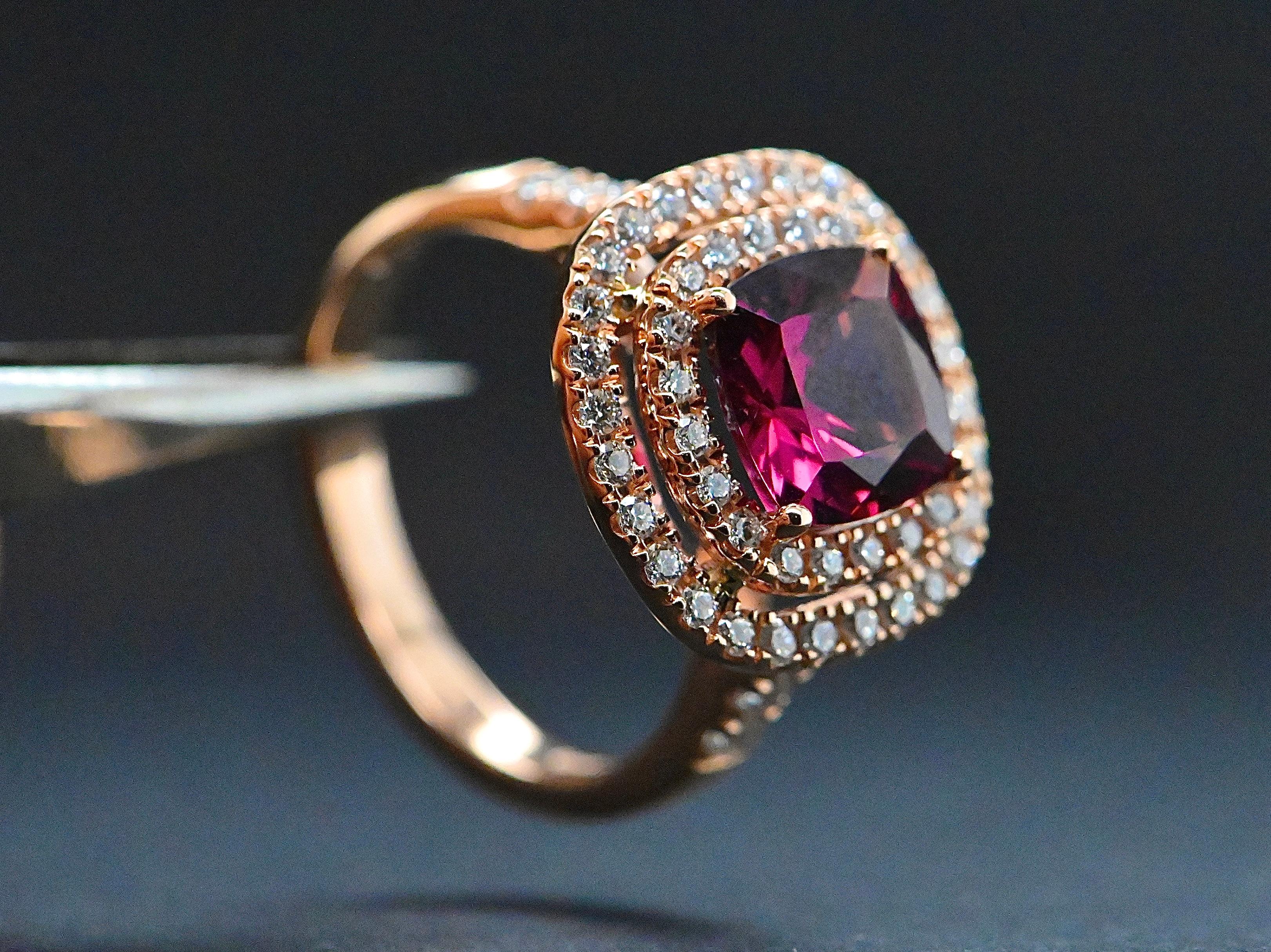 da uomo o donna Anello Cocktail in oro rosa 18 carati con rodolite e diamanti 0,640 carati in vendita
