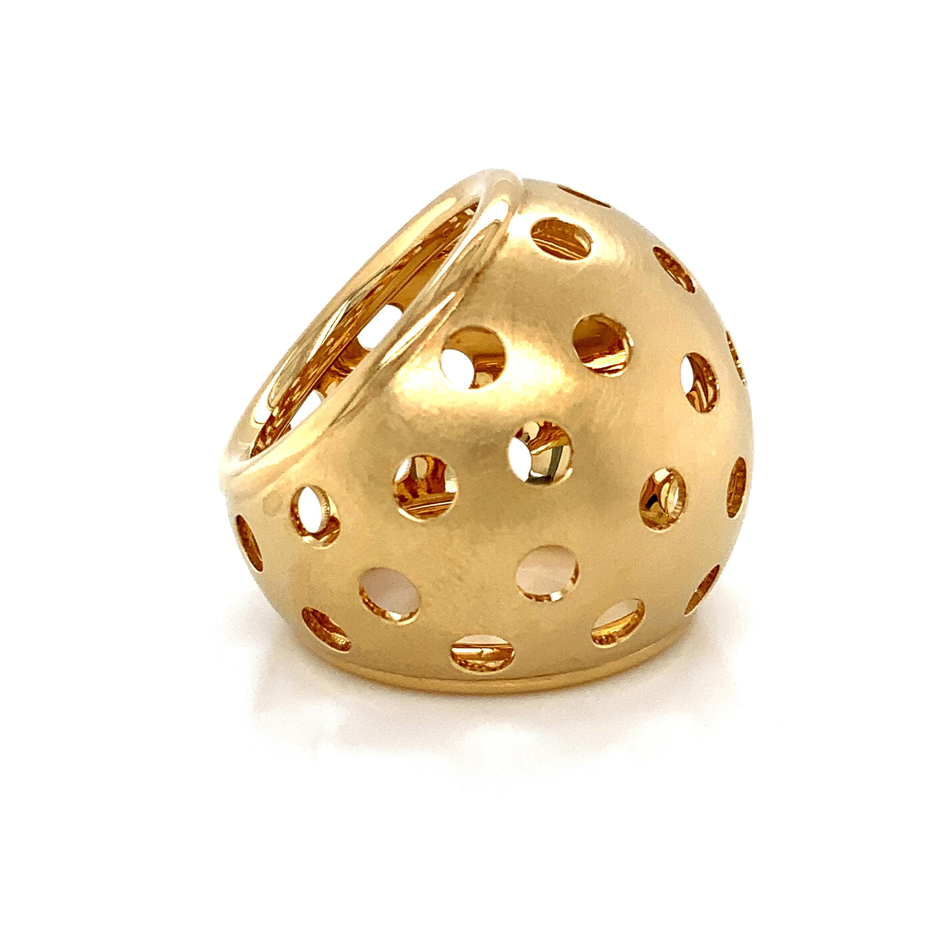 Georg Spreng - Cocktail Ring Sphere Ball 18 Karat Yellow Gold Medium Perforation In New Condition For Sale In Waldstetten, DE