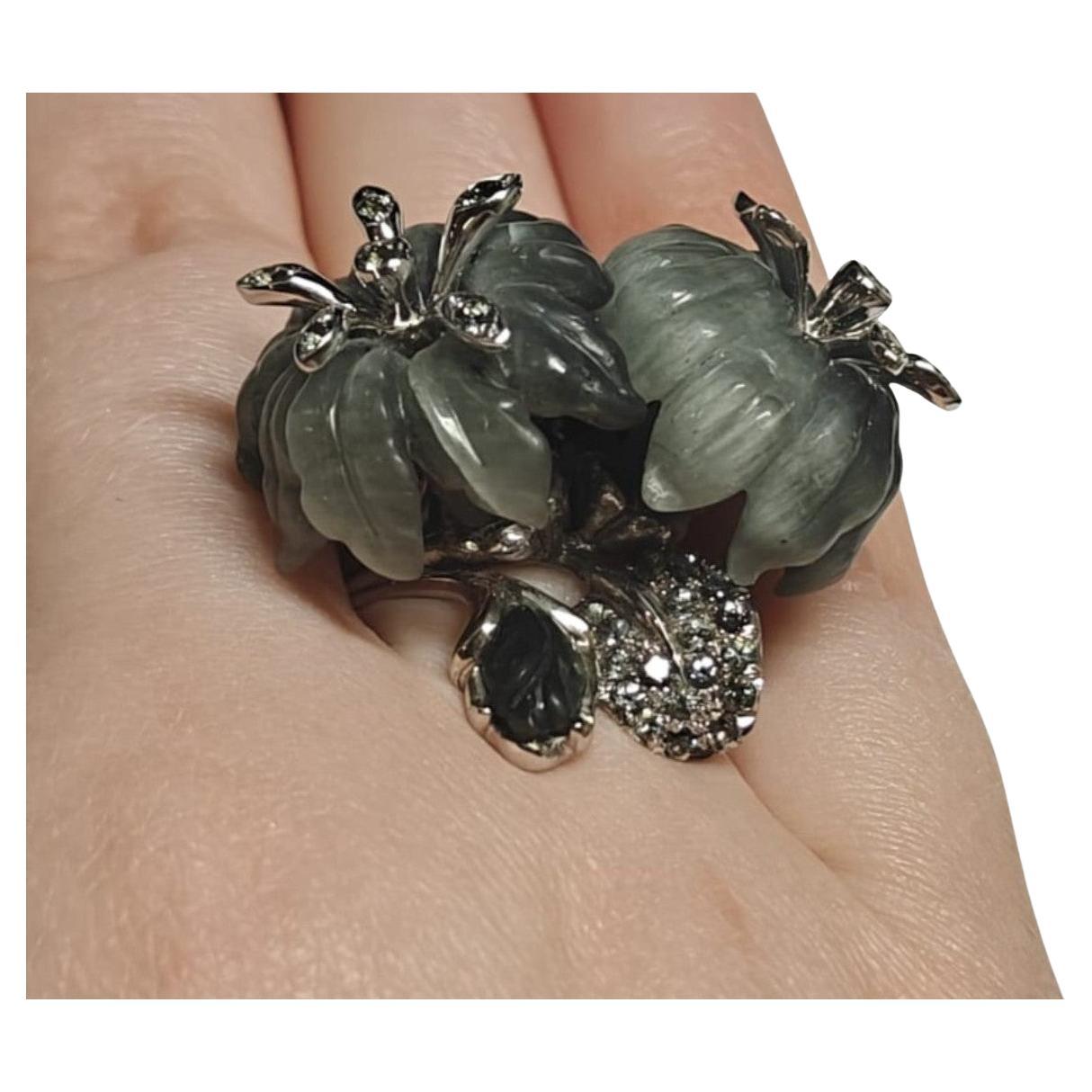 Asiatischer Lilienring 18K Weißgold mit Katzenaugenblüten und 3ct Saphiren im Angebot