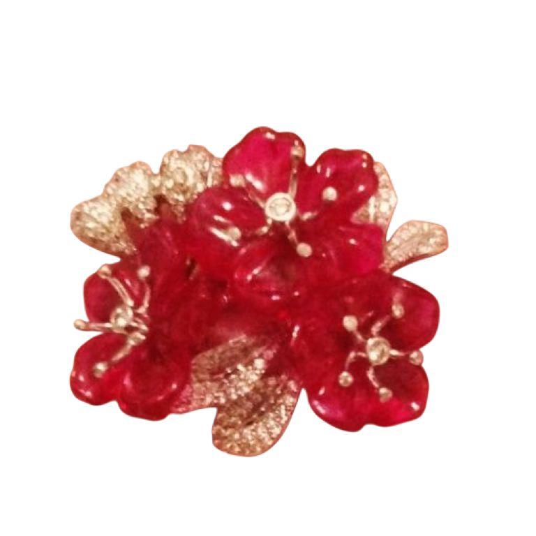 En venta: Anillo de cóctel de oro blanco/amarillo de 18 quilates con gemas de rubí de 3,5 ct. Diamantes  2