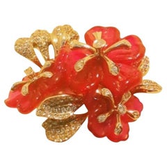 Anello da cocktail su ordinazione in oro bianco/giallo 18 carati con gemme di rubino 3,5 carati. Diamanti