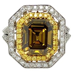ANILLO DE COCOTEL 3,43 Ct. Diamante Marrón Amarillo Profundo Fancy Certificado por GIA