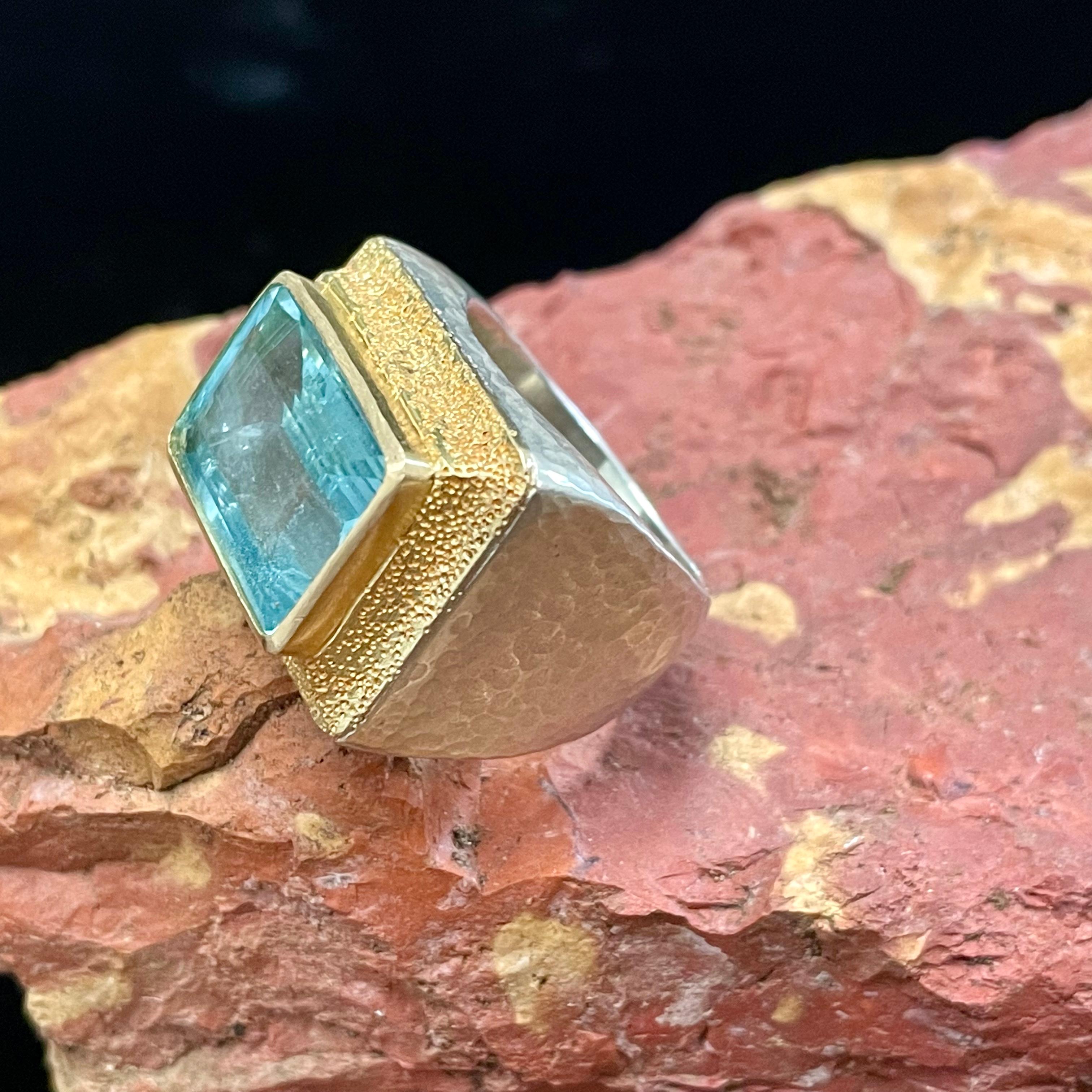Contemporary Cocktail Ring 7.4 Carat Aquamarine Sterling Silver 18K Gold For Sale