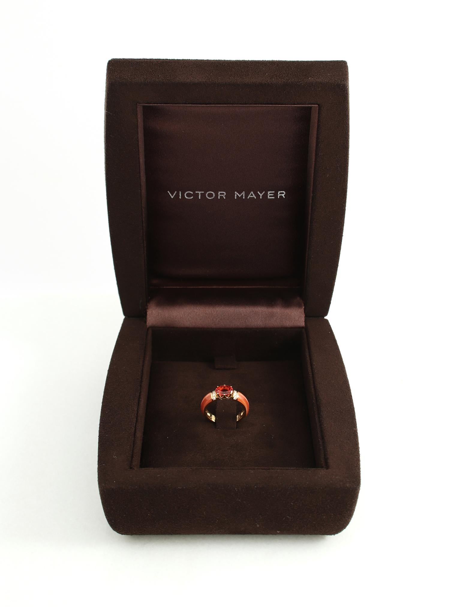 Bague cocktail, améthyste, émail vitrifié violet, or jaune 18 carats, 4 diamants en vente 4