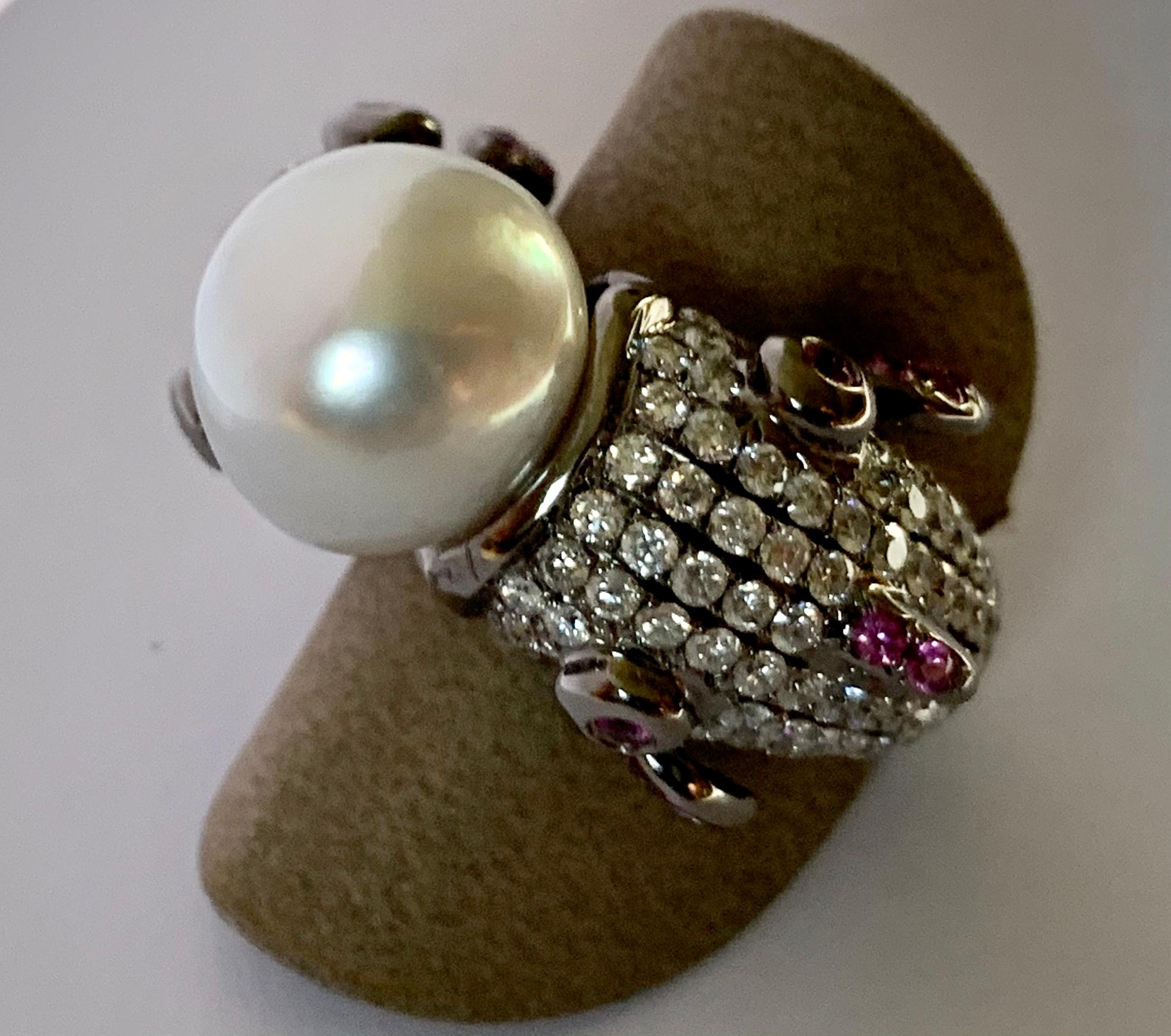 Contemporary Cocktail Ring Fish Motive South Sea Pearl Diamonds Pink Sapphires 18 Karat Gold For Sale