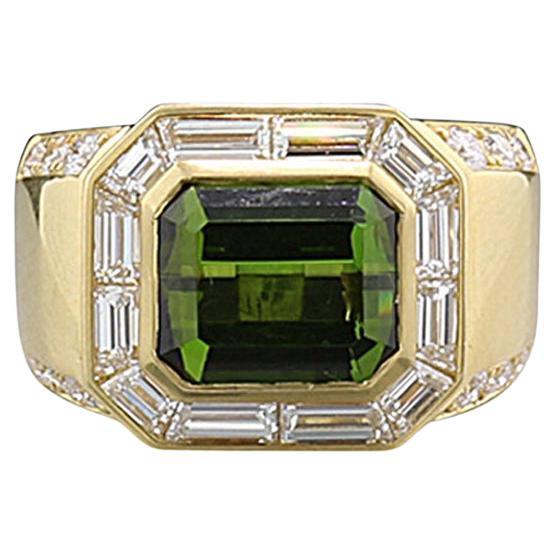 Cocktail Ring Green Tourmaline Diamonds 6.09 Carat Solid 18 Karat Yellow Gold For Sale