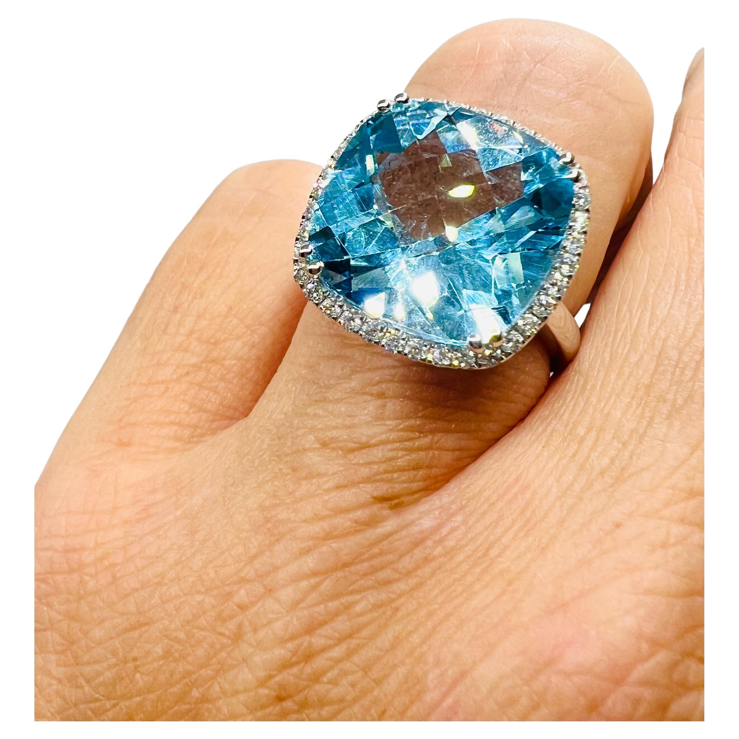 Cocktail ring in 18-carat white gold, blue topaz and diamonds