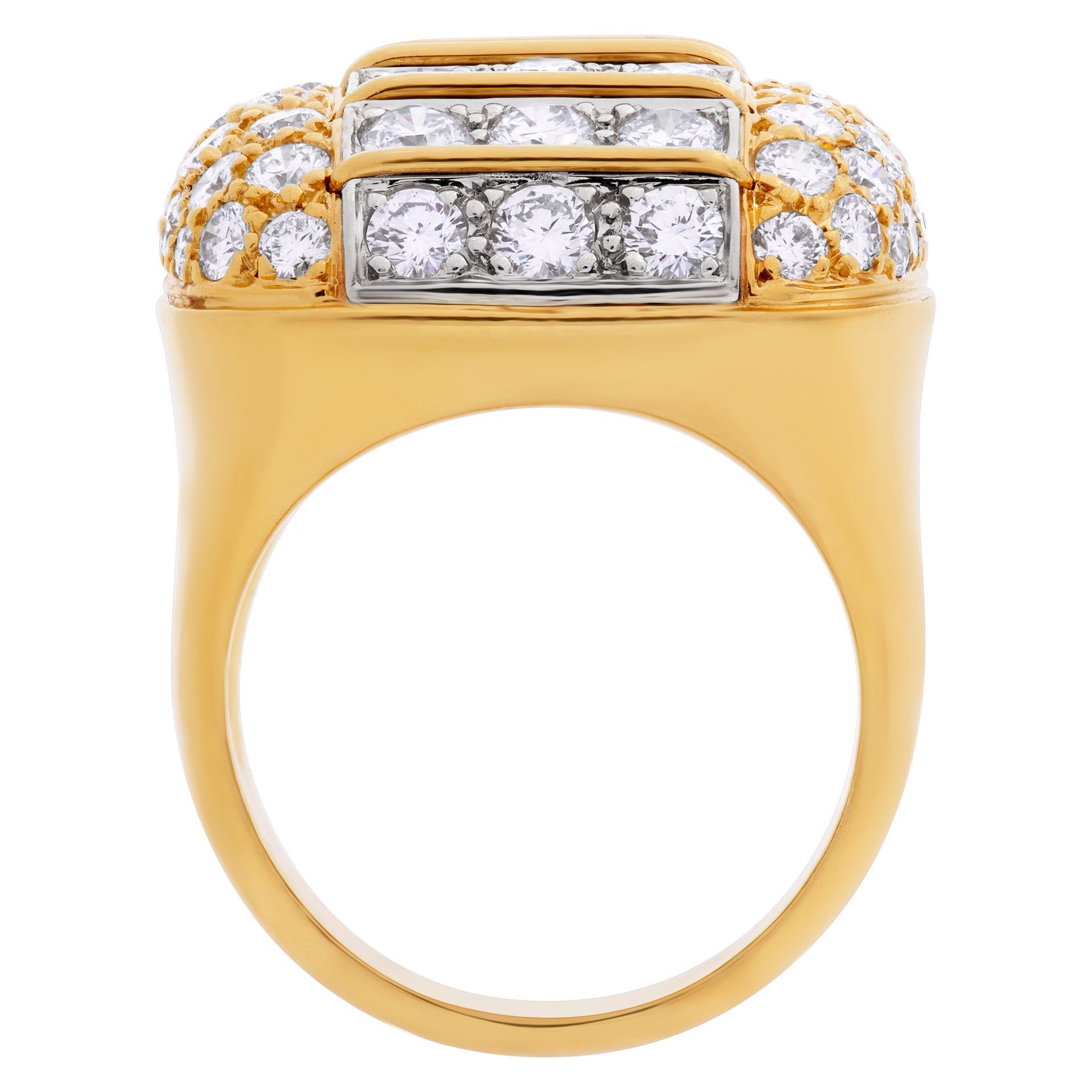 Cocktail Ring in 18k with Diamonds, Cushion Diamond For Sale 1