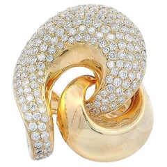 Cocktail Ring in 18kt yellow Gold with 3.00 CTW in Diamonds