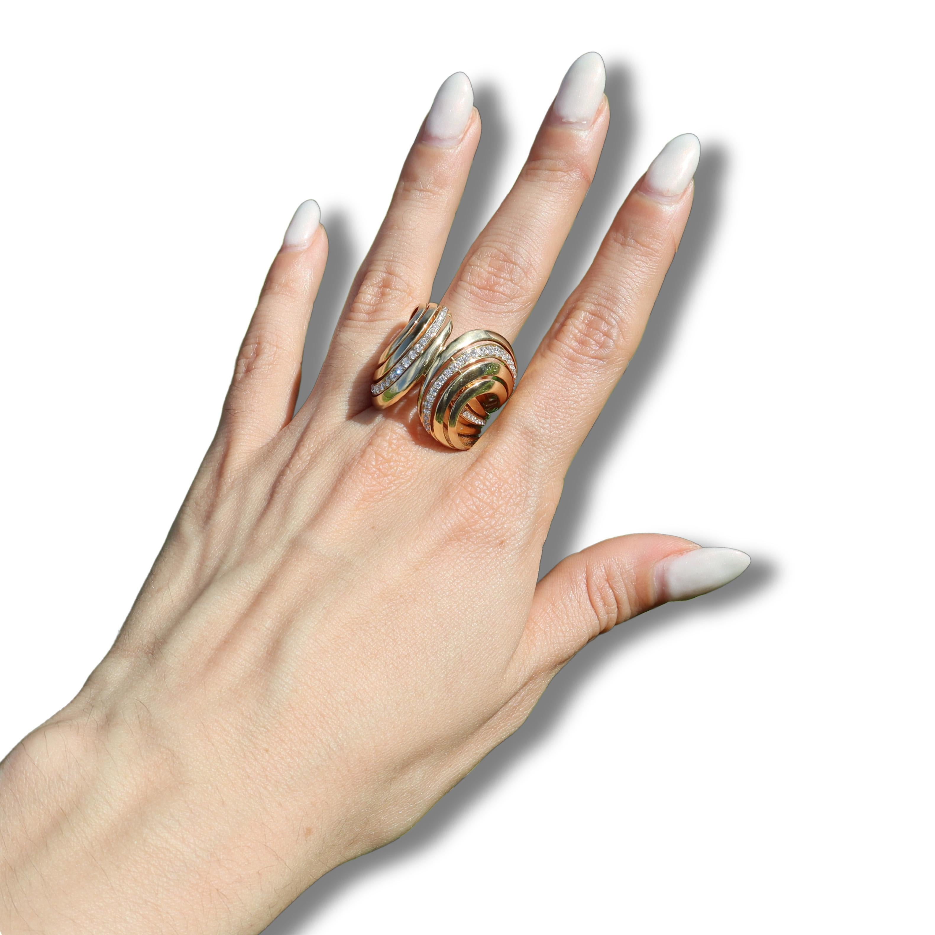 Cocktailring aus 18 Karat Gelbgold mit Diamanten (Zeitgenössisch) im Angebot
