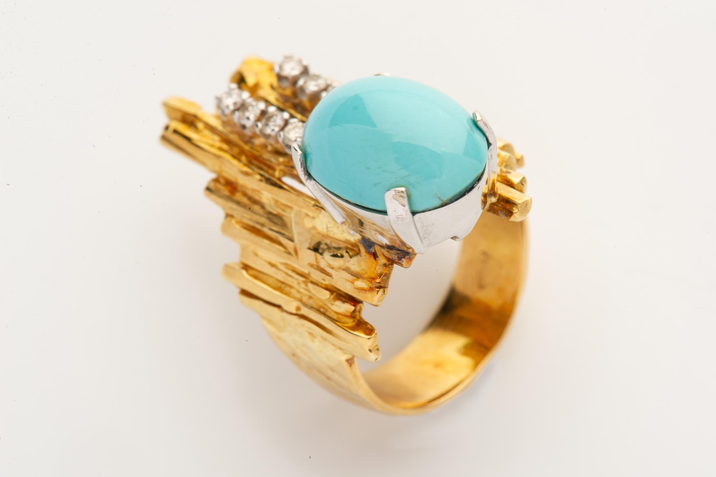 Cocktail Ring in Turquoise Cabochon and Diamonds In Excellent Condition For Sale In Alessandria, Piemonte