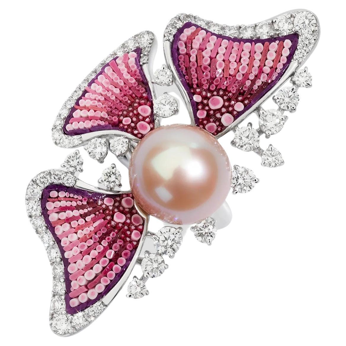 Cocktail Ring in White Gold with White Diamonds, Pearl and Micromosaic