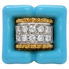 Cocktail Ring- Mid-Century 0.75 CTW VVS Diamonds & Enameled in 18 kt Gold.