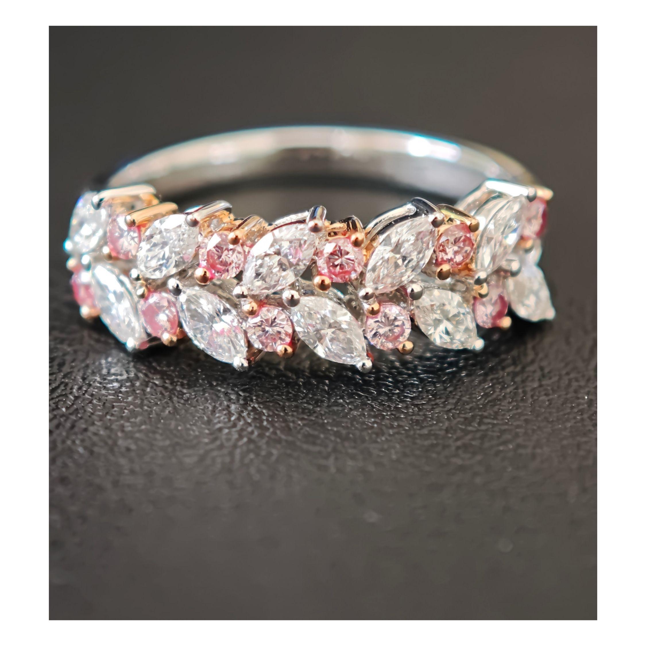 Anillo de cóctel, Diamantes redondos naturales rosa y marquesa blanca 0,88 ct.  Oro de 18 quilates Corte marquesa en venta
