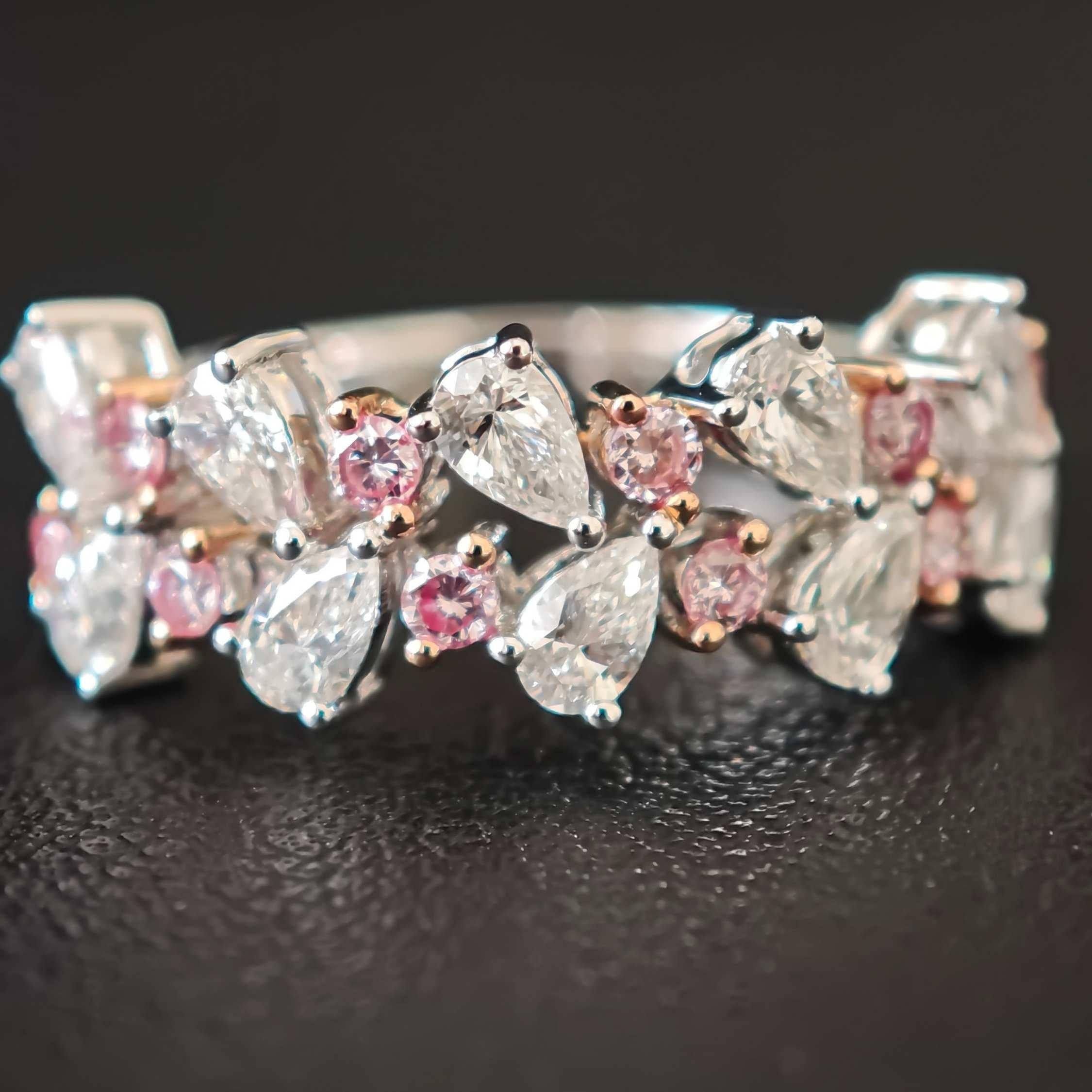 Cocktailring, natürliche runde Pink & Pear White Diamanten 1,28 ct.  18K Gold (Tropfenschliff) im Angebot