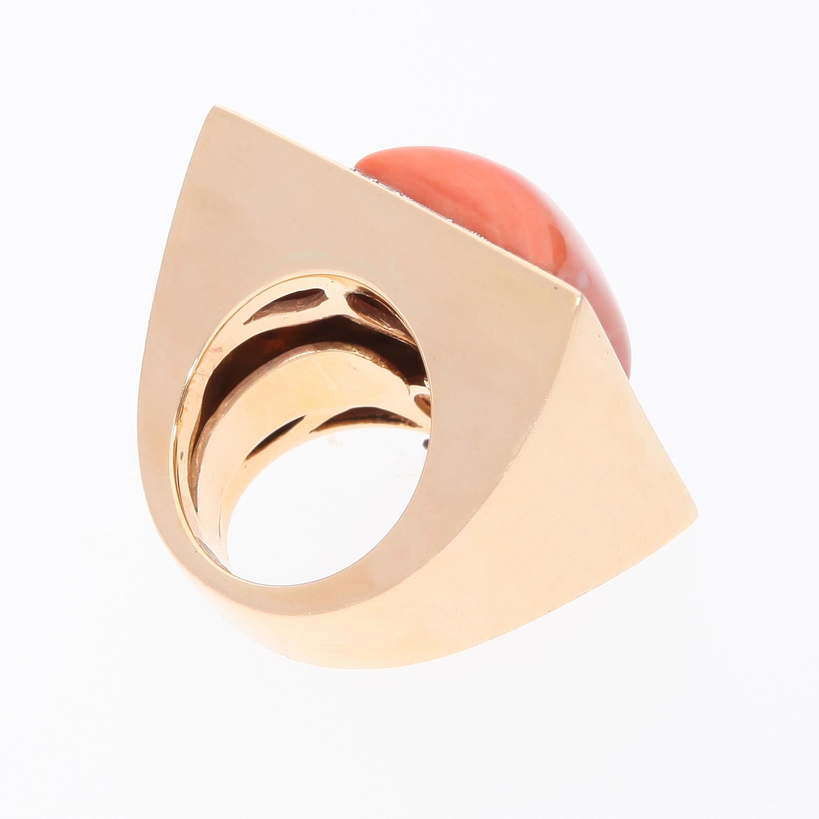 Salmon Coral Ring Surrounded by 36 Diamonds. 18 Kt Rose Gold. Handmade in Italy. In New Condition For Sale In Rome, IT