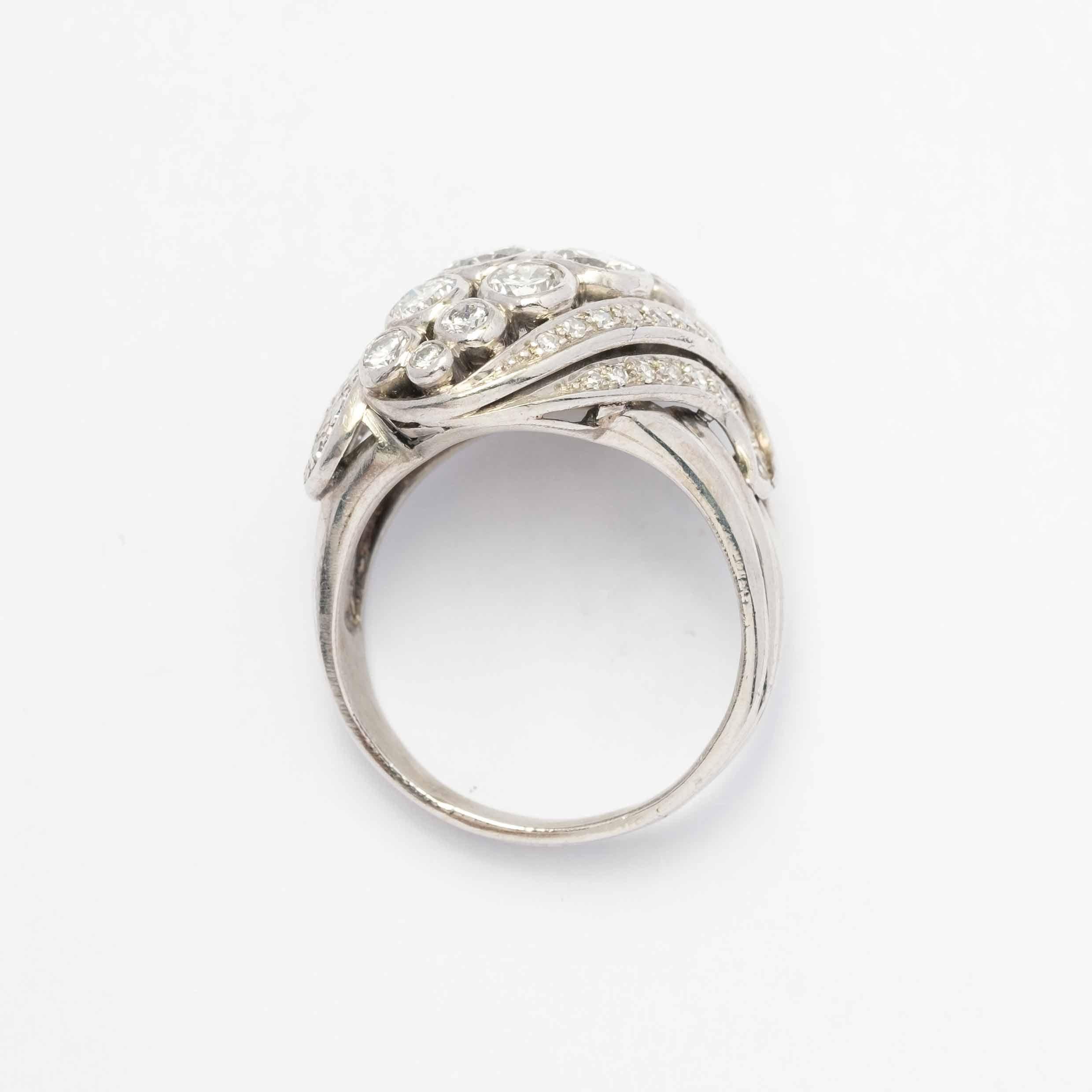 Round Cut Cocktail Ring set in Platinum and diamonds 1960 For Sale