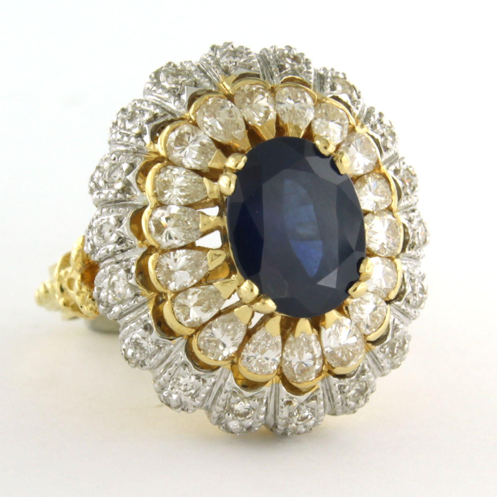 Modern Cocktail ring set with sapphire and diamonds 18k bicolour gold For Sale