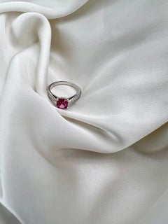 Bague cocktail en or blanc et rose avec spinelle et diamants