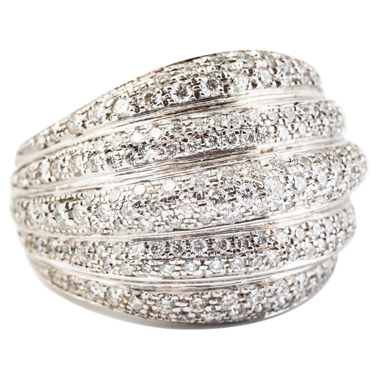 Cocktail-Ring mit weißen Diamanten aus Weißgold 18 Karat  im Angebot