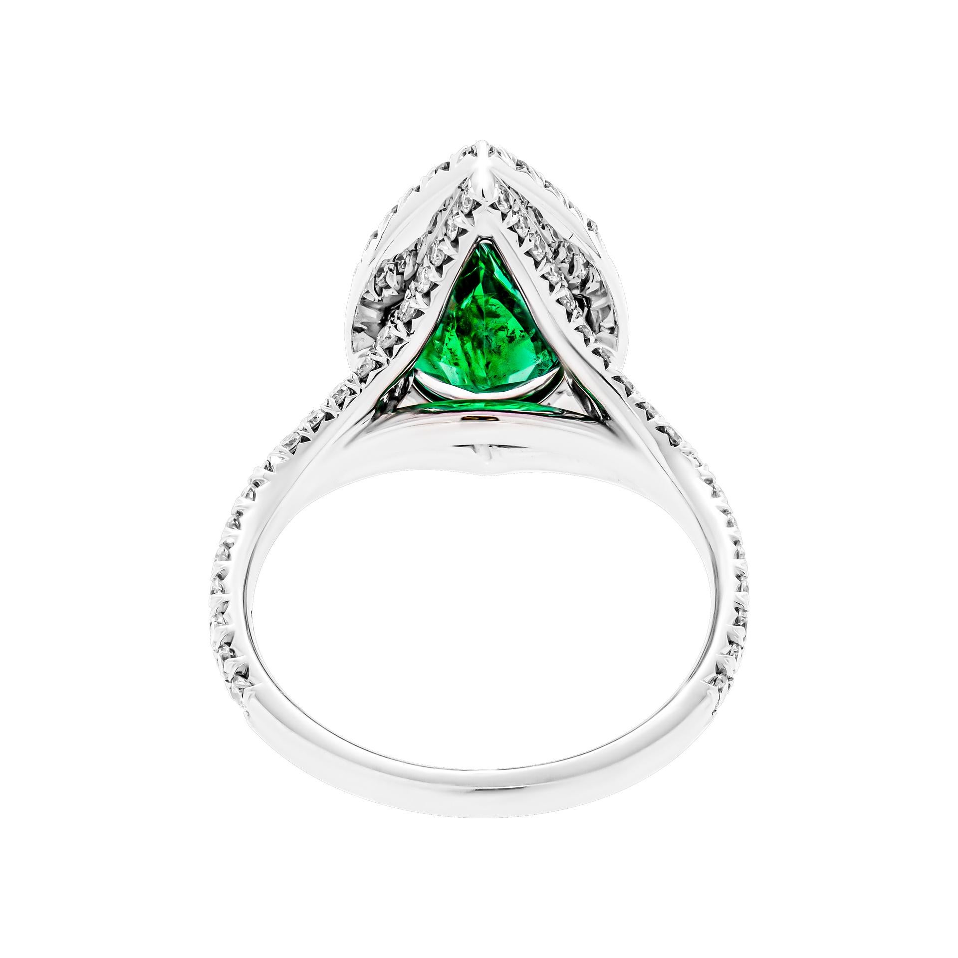 Modern Cocktail Ring with 2.16 Carat Green Emerald Pear Shape For Sale