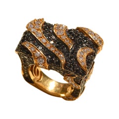 Cocktail Ring with 2.70 Carat Yellow Diamonds and 3.85 Carat Black Diamonds