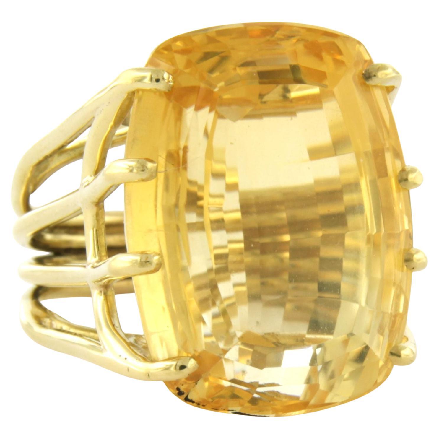 Cocktail ring with a citrine up to 45.00 ct 18k gold – 22.9 grams