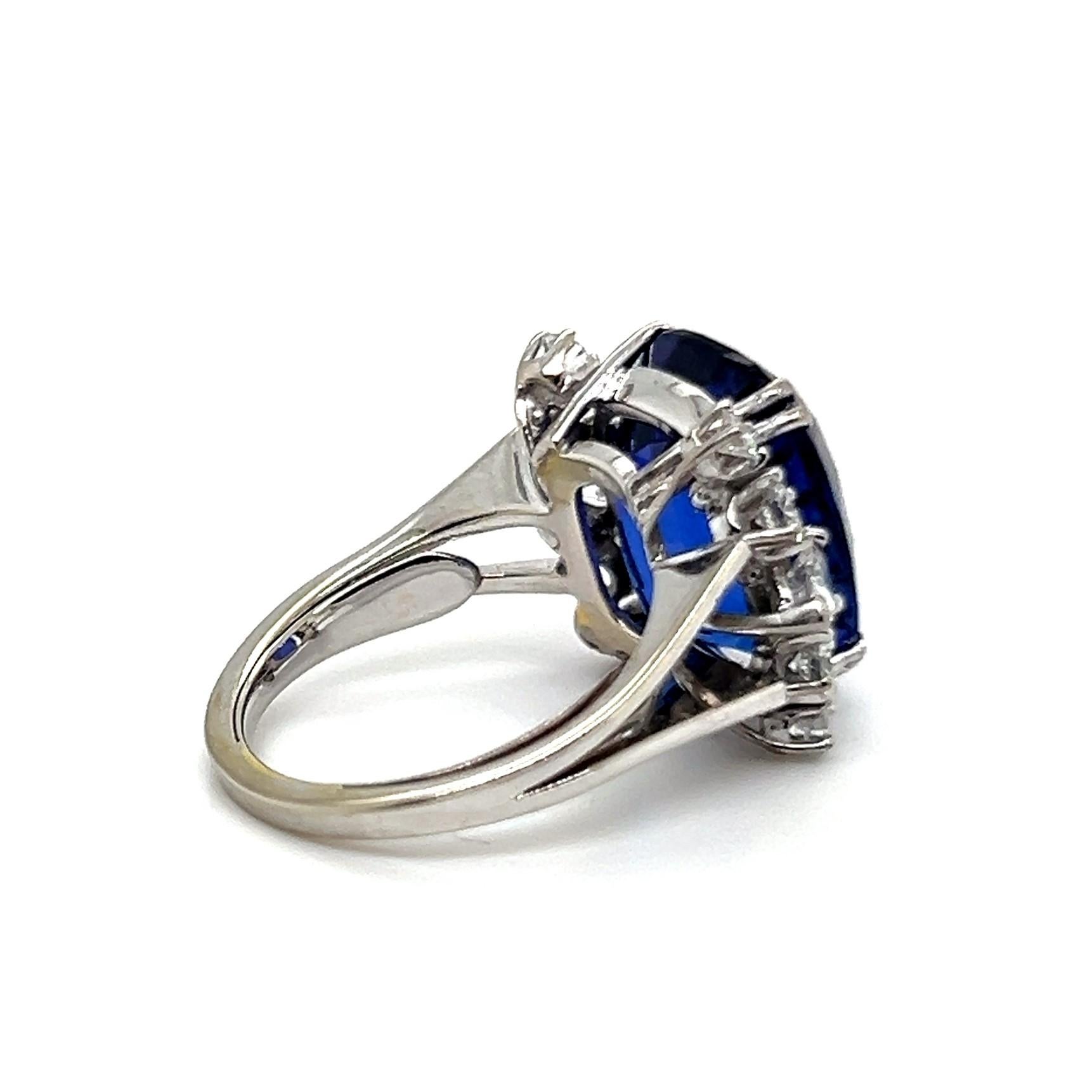 Anello Cocktail con tanzanite e diamanti in oro bianco 18 carati in vendita 4