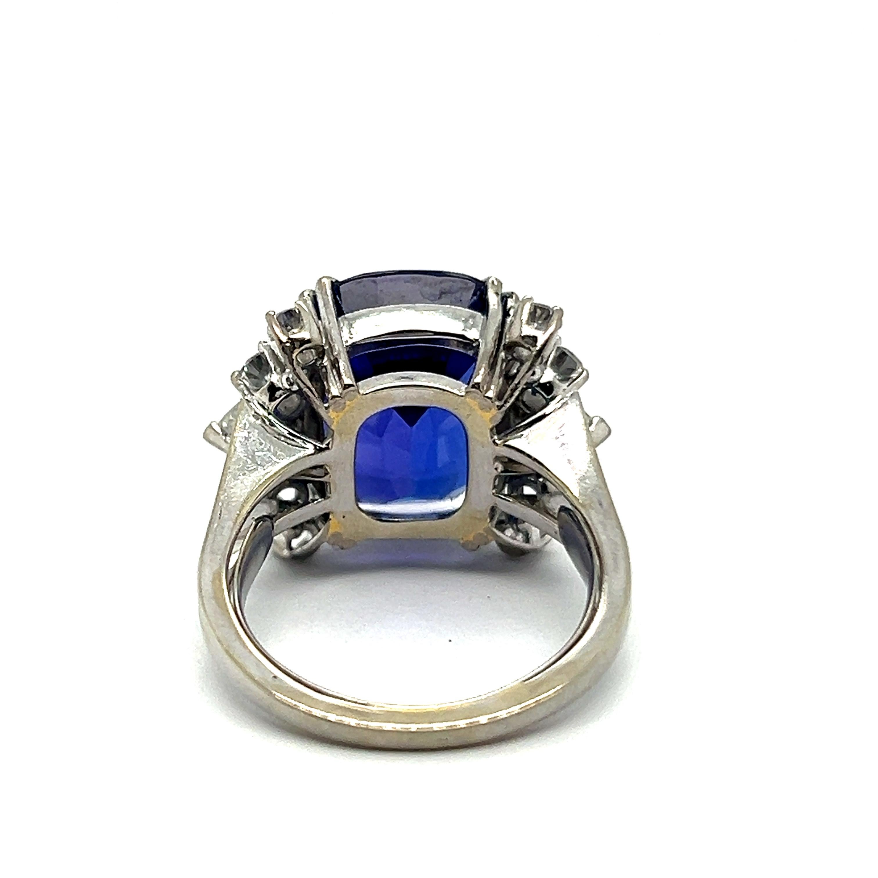 Anello Cocktail con tanzanite e diamanti in oro bianco 18 carati in vendita 6
