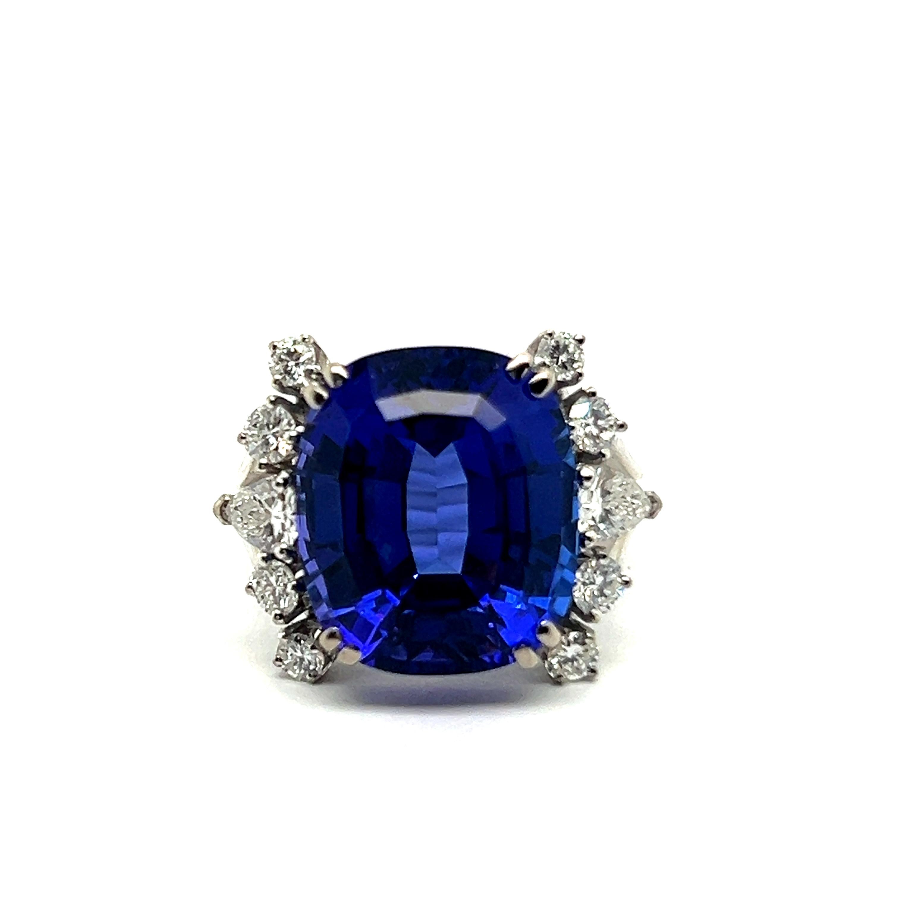 Anello Cocktail con tanzanite e diamanti in oro bianco 18 carati in vendita 14