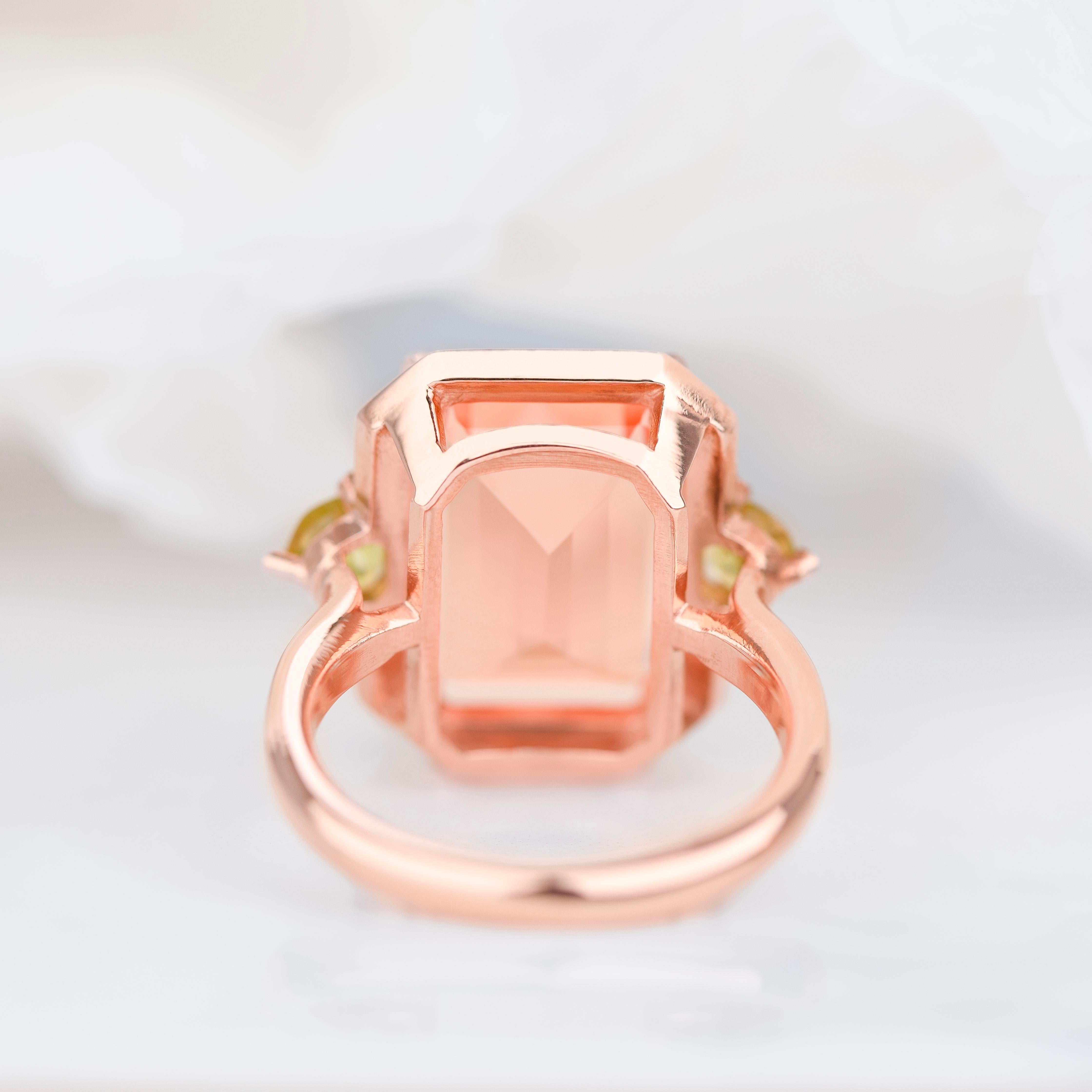 Women's or Men's Cocktail Rings Pink Quartz and Peridot Stone Ring, 925 silver Rose Gold plated For Sale
