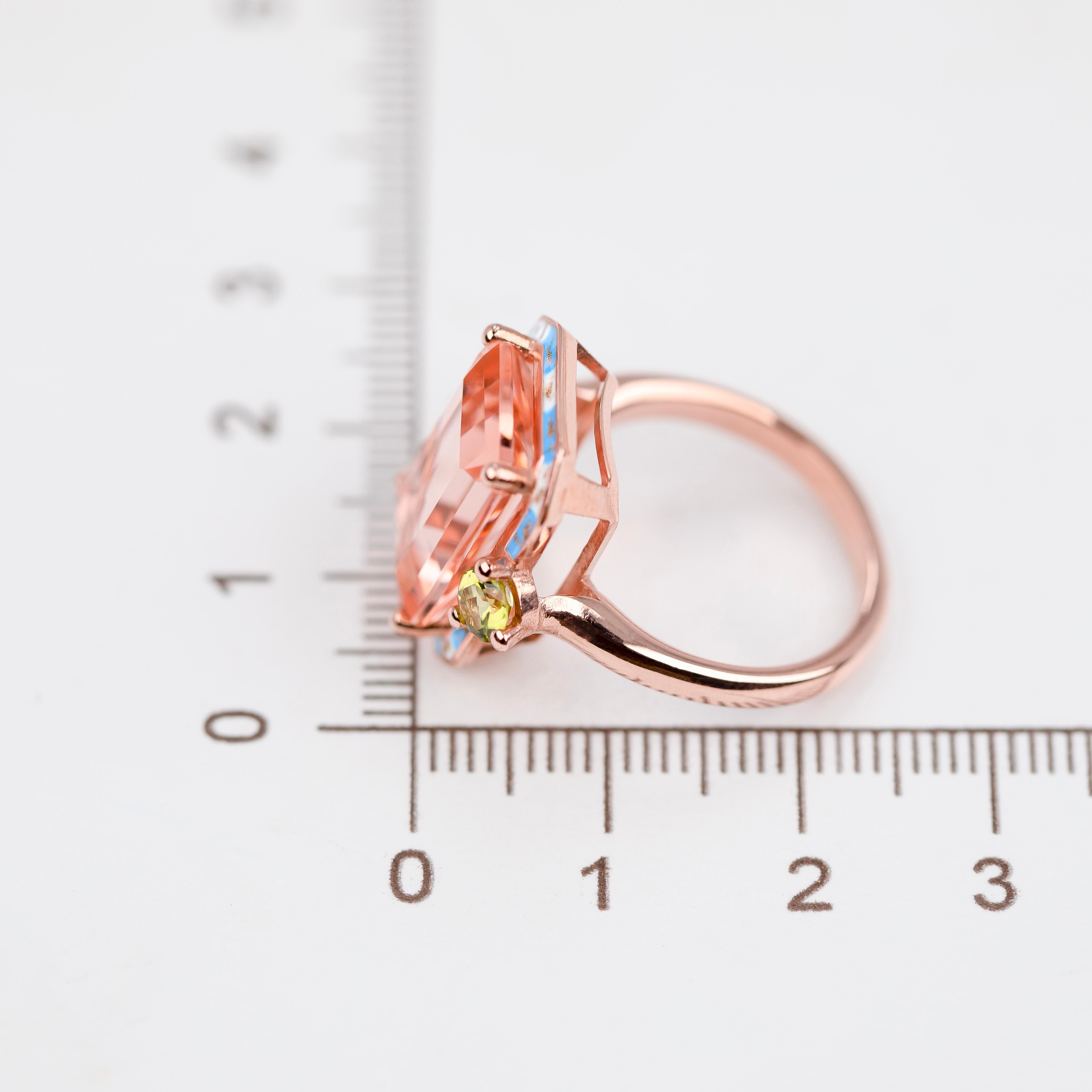 Cocktail Rings Pink Quartz and Peridot Stone Ring, 925 silver Rose Gold plated For Sale 1