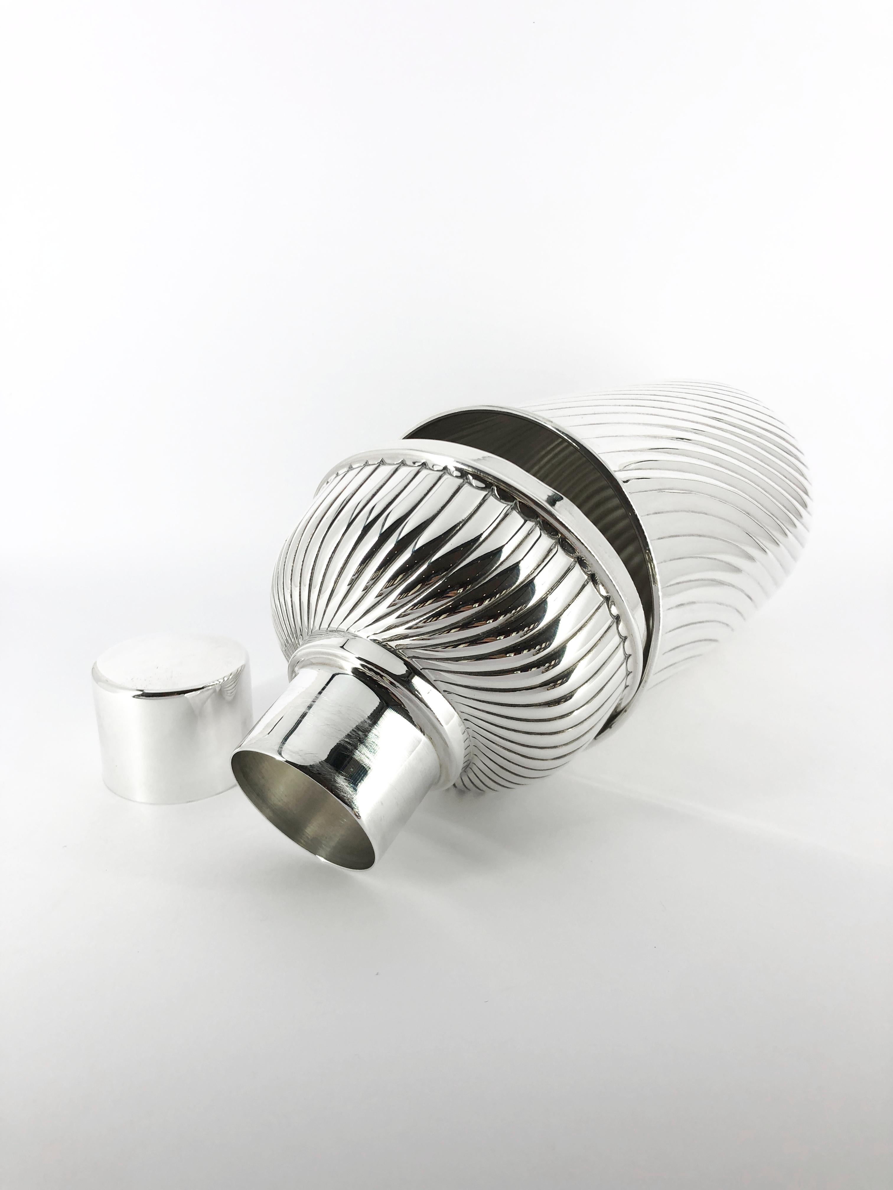 Silver cocktail shaker 800 For Sale 8