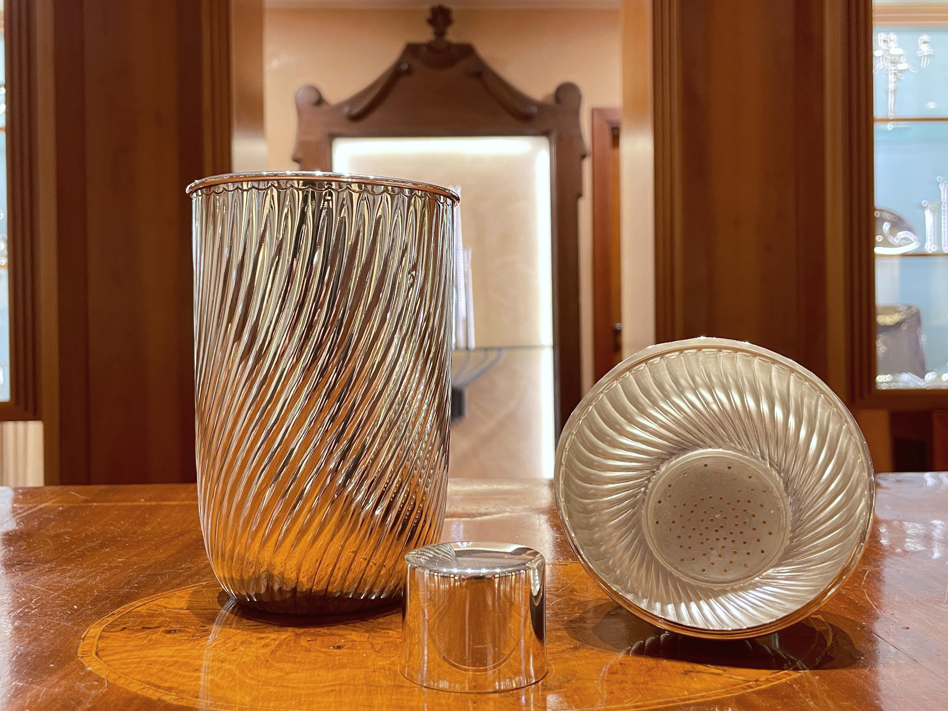 Silver cocktail shaker 800 For Sale 2