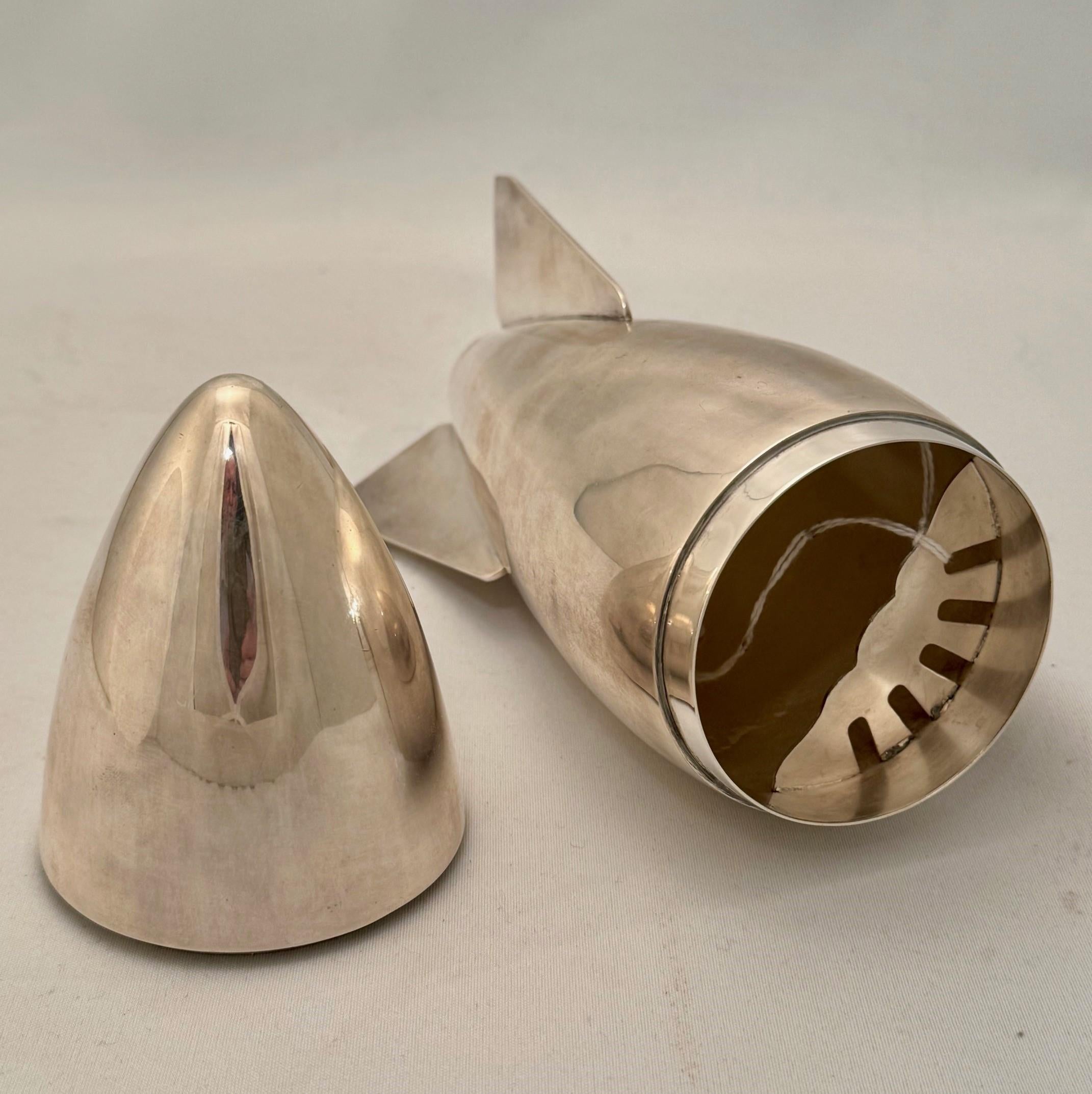 Mid-20th Century Cocktail Shaker Modelled As a Rocket with Royal Artillery Insignia For Sale