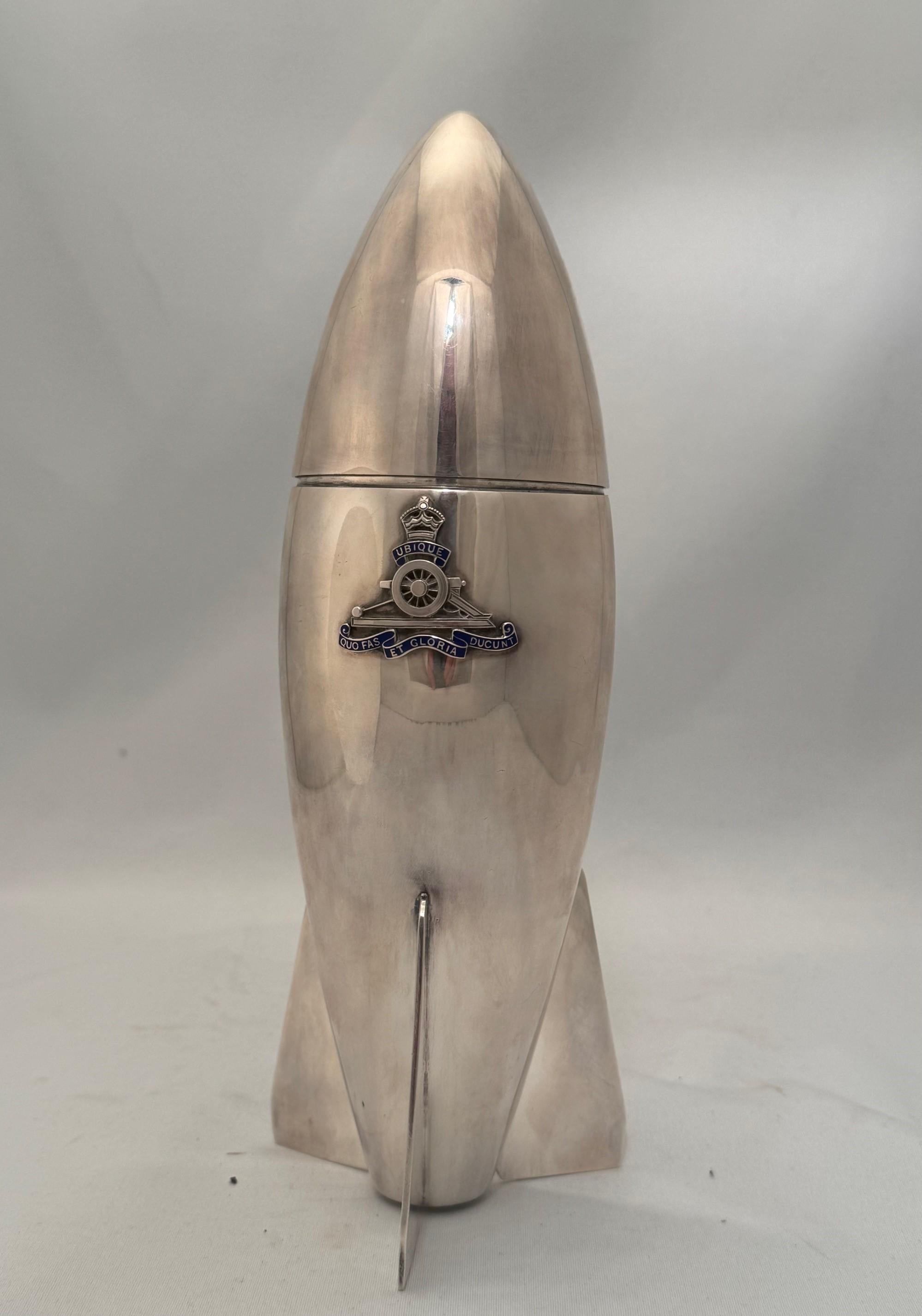 Cocktail Shaker Modelled As a Rocket with Royal Artillery Insignia For Sale 1