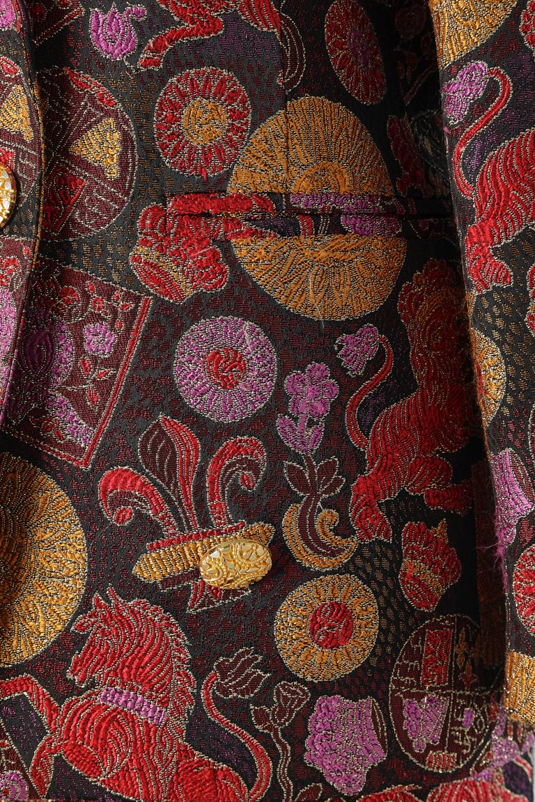 Women's Cocktail skirt suit in multicolor and gold lurex brocade  Guy Laroche For Sale