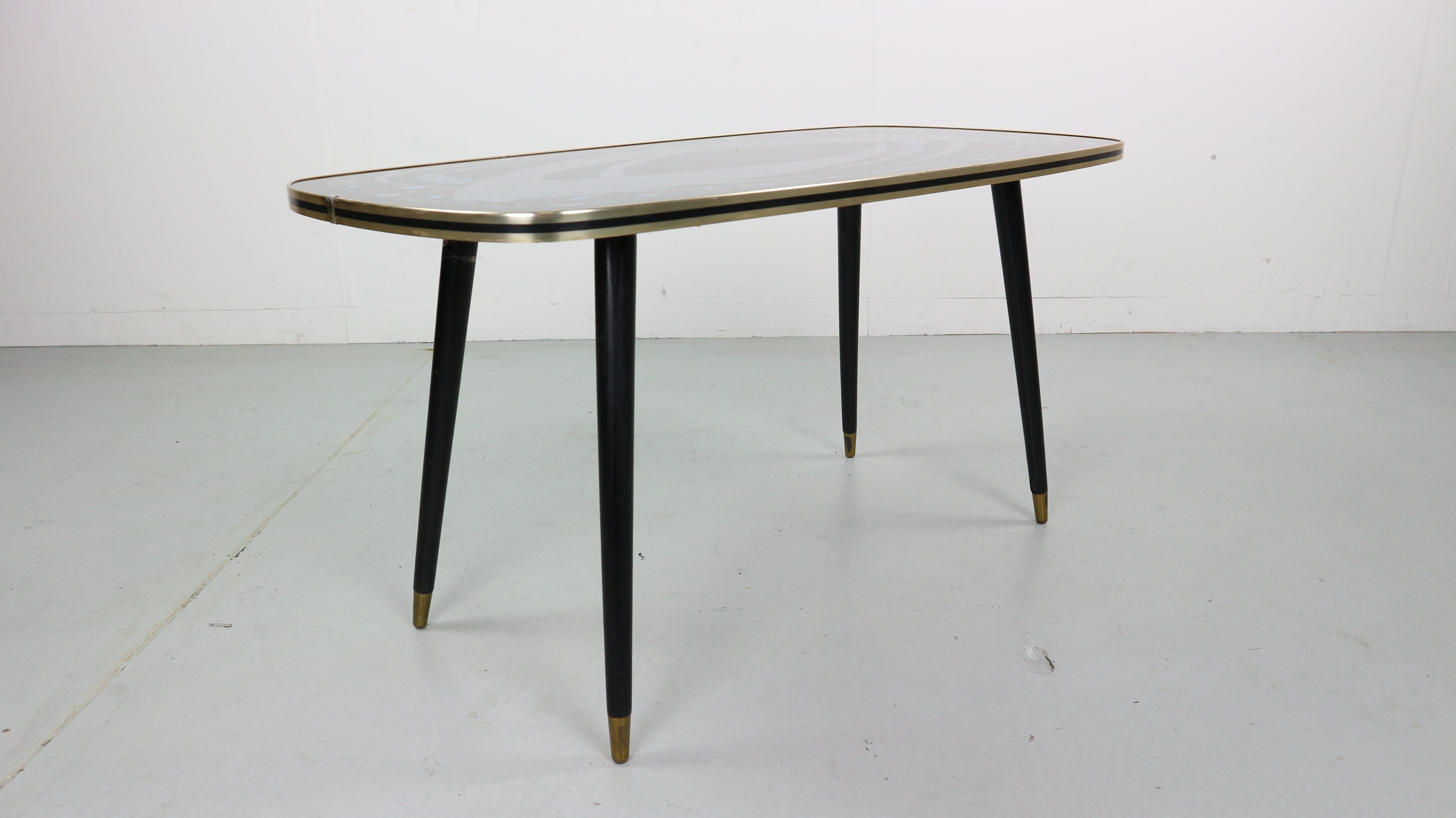 Cocktail Table 1950s Atomic Graphic Design Tabletop and Brass Feet In Good Condition In The Hague, NL