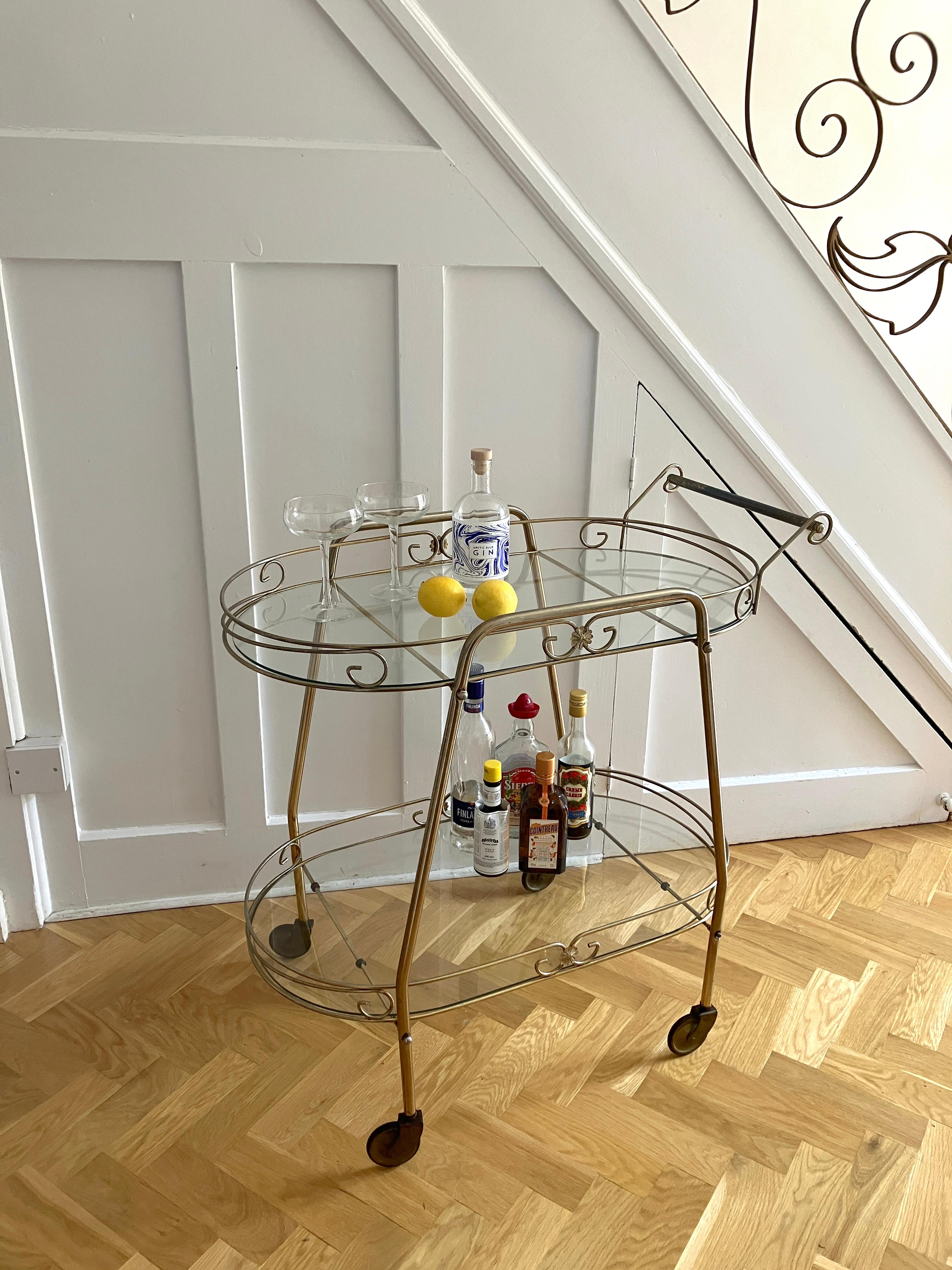Cocktail trolley drinks cart 60's oval with brass and glass In Fair Condition In Leicester, GB