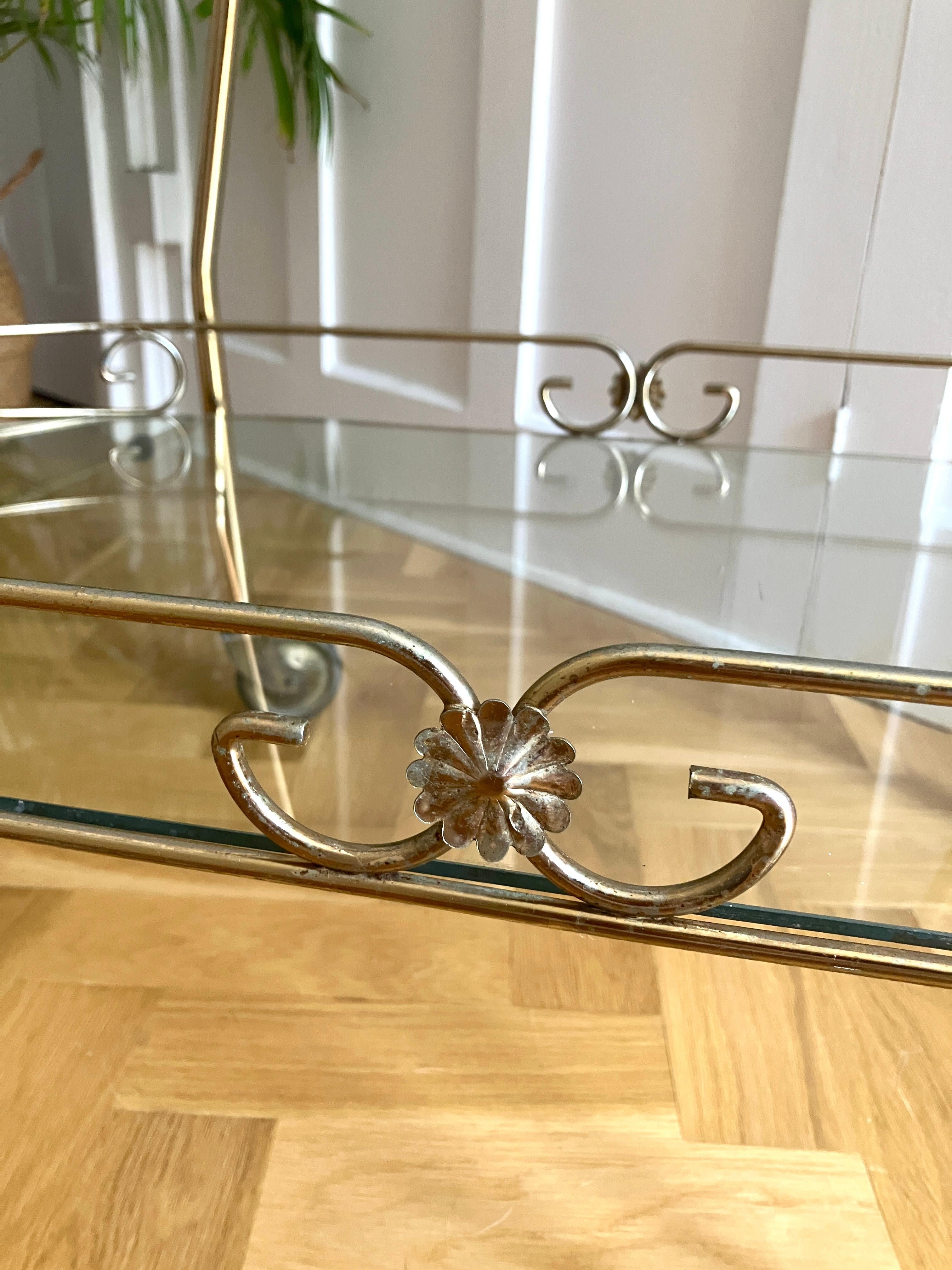 Mid-20th Century Cocktail trolley drinks cart 60's oval with brass and glass