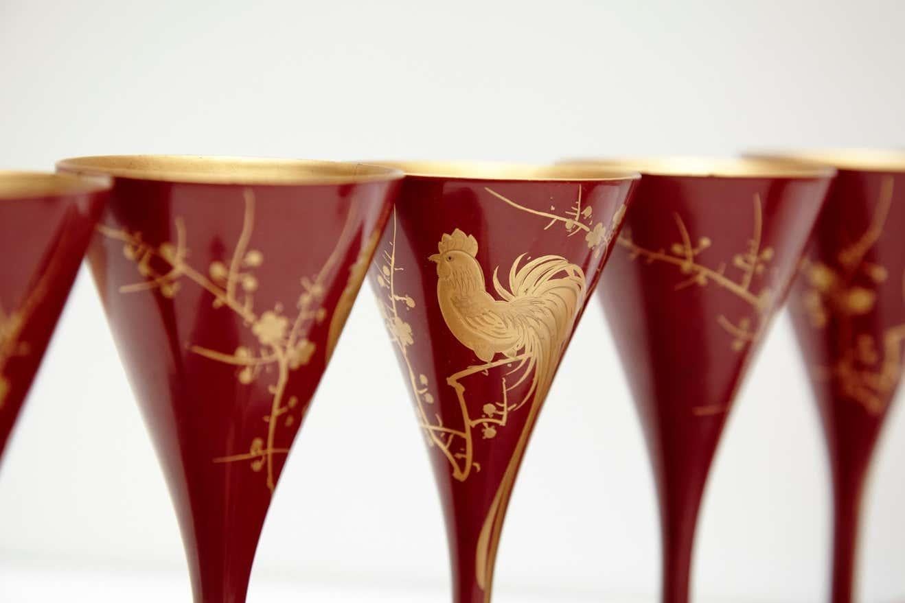 Juego de Cóctel Urushi Japonés Lacado Rojo de Inglaterra, circa 1910 principios del siglo XX en venta