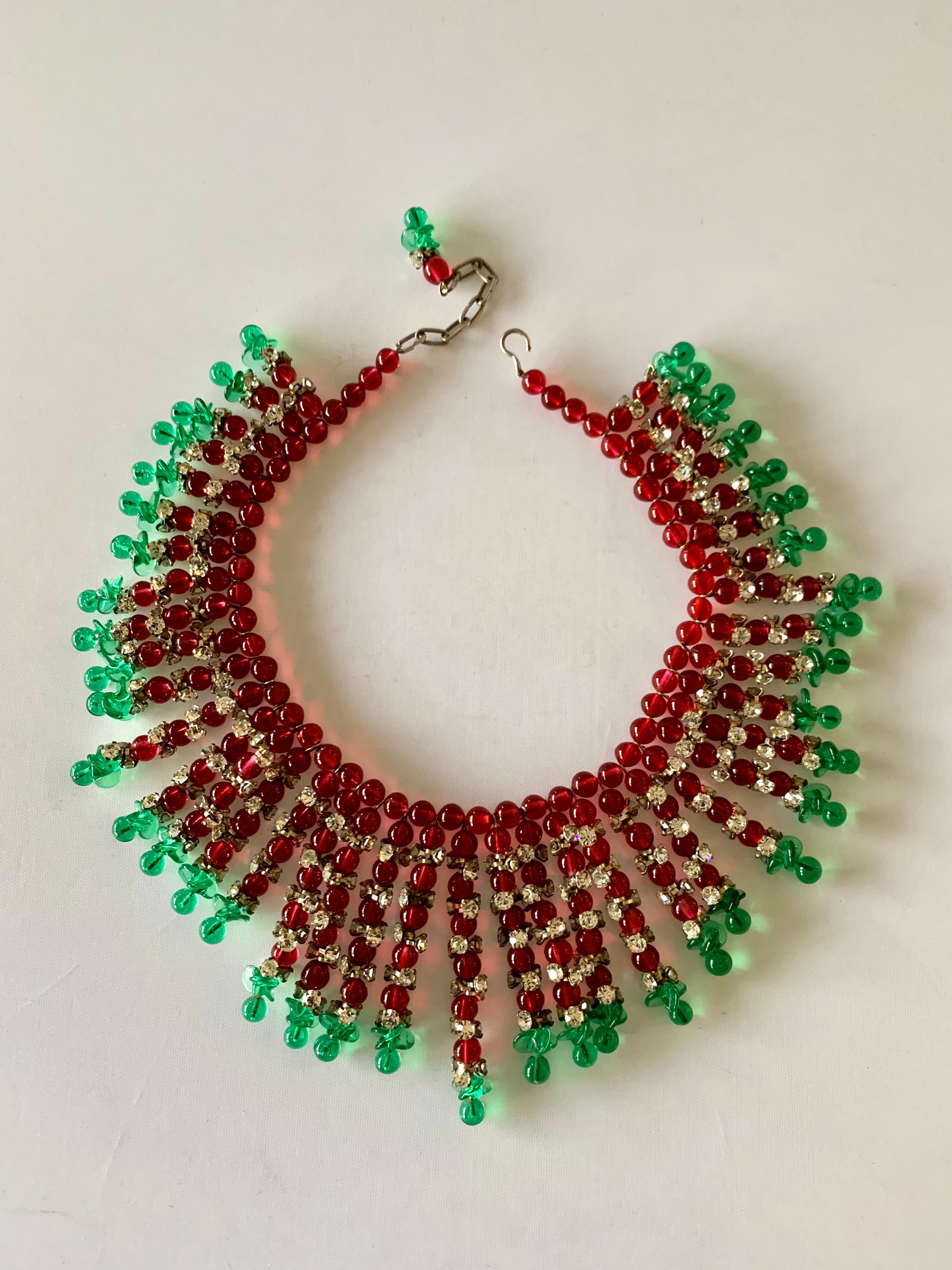 Coco Chanel Green and Red Art Deco Glass Necklace circa 1930 In Excellent Condition In Palm Springs, CA