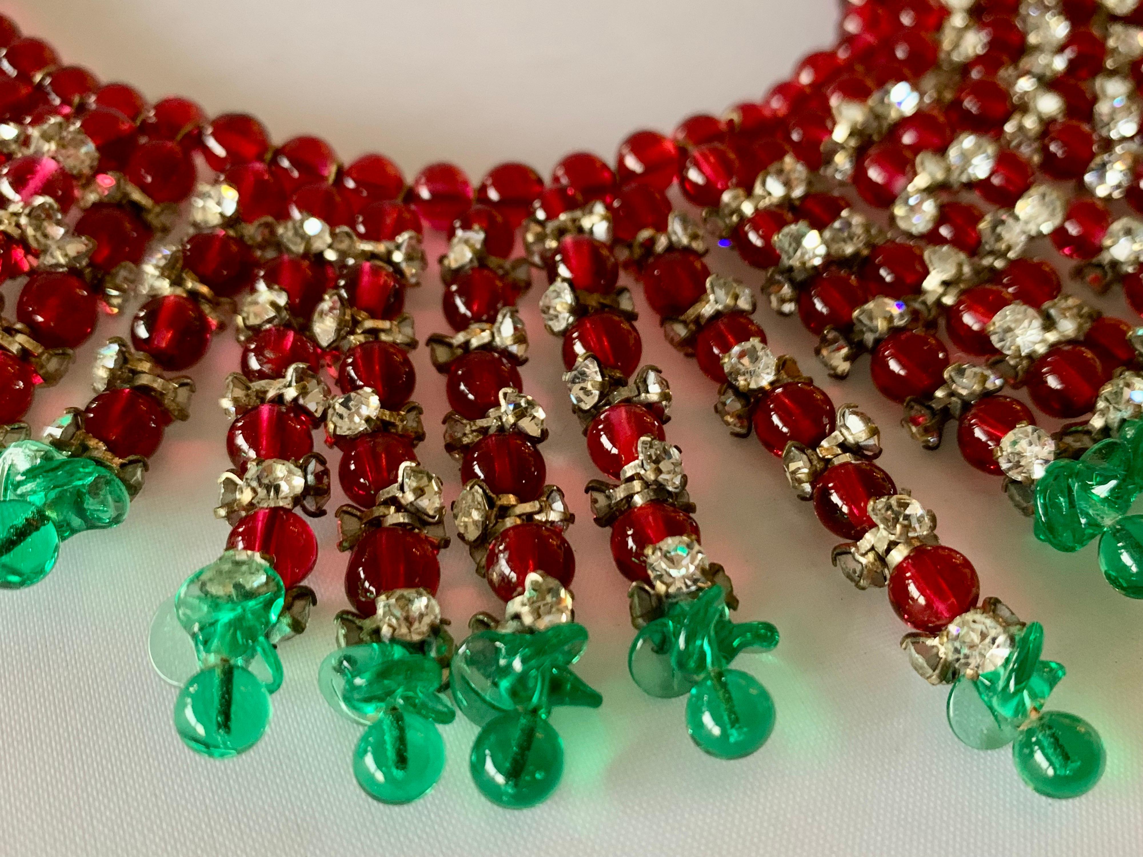 Coco Chanel Green and Red Art Deco Glass Necklace circa 1930 1