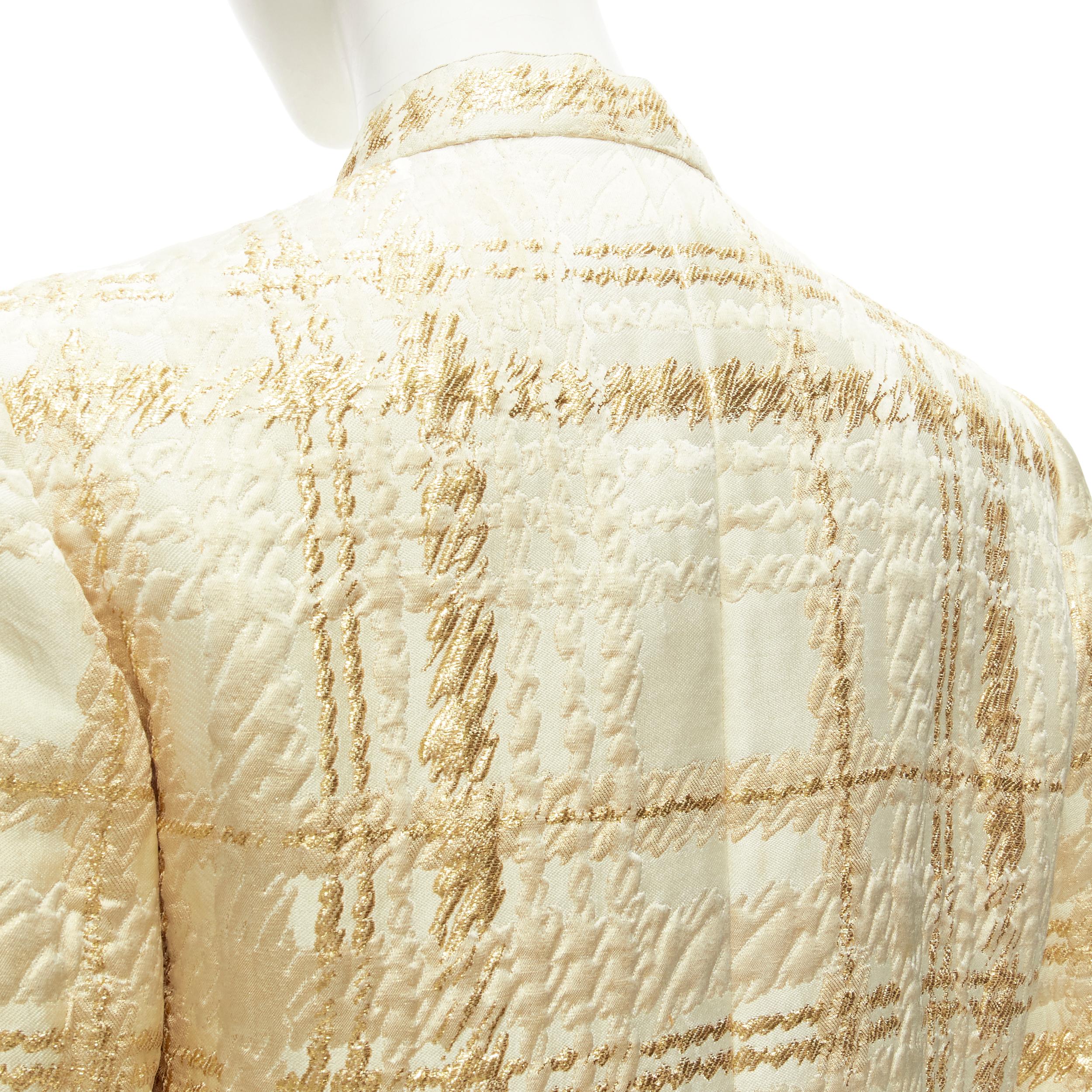 COCO CHANEL HAUTE COUTURE Veste à carreaux en jacquard doré des années 1960, Taille L en vente 6