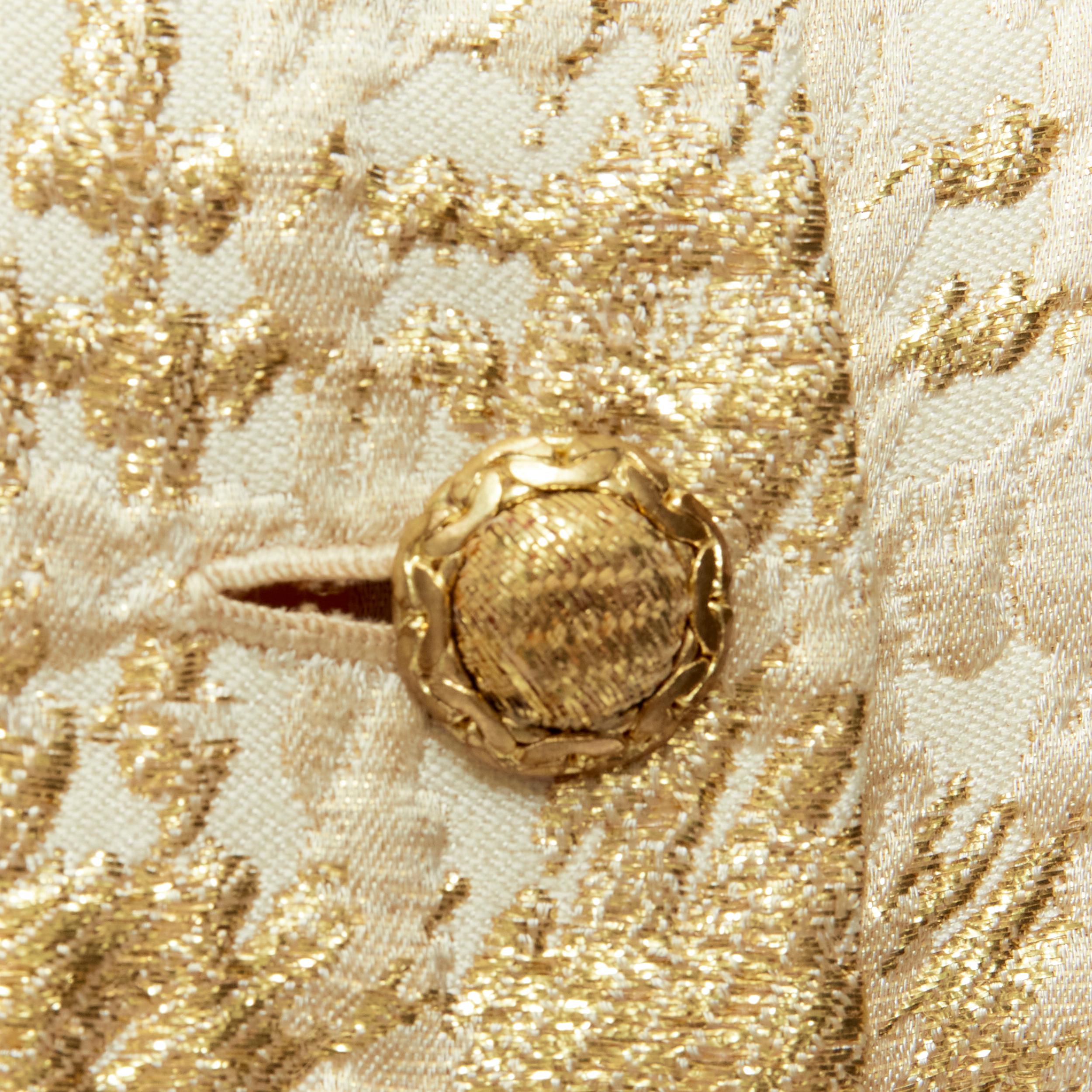 COCO CHANEL HAUTE COUTURE 1960's gold jacquard check jacket L
Reference: BMPA/A00241
Brand: Chanel
Designer: Coco Chanel
Material: Feels like silk
Color: Gold, Cream
Pattern: Checkered
Closure: Button

CONDITION:
Condition: Excellent, this item was