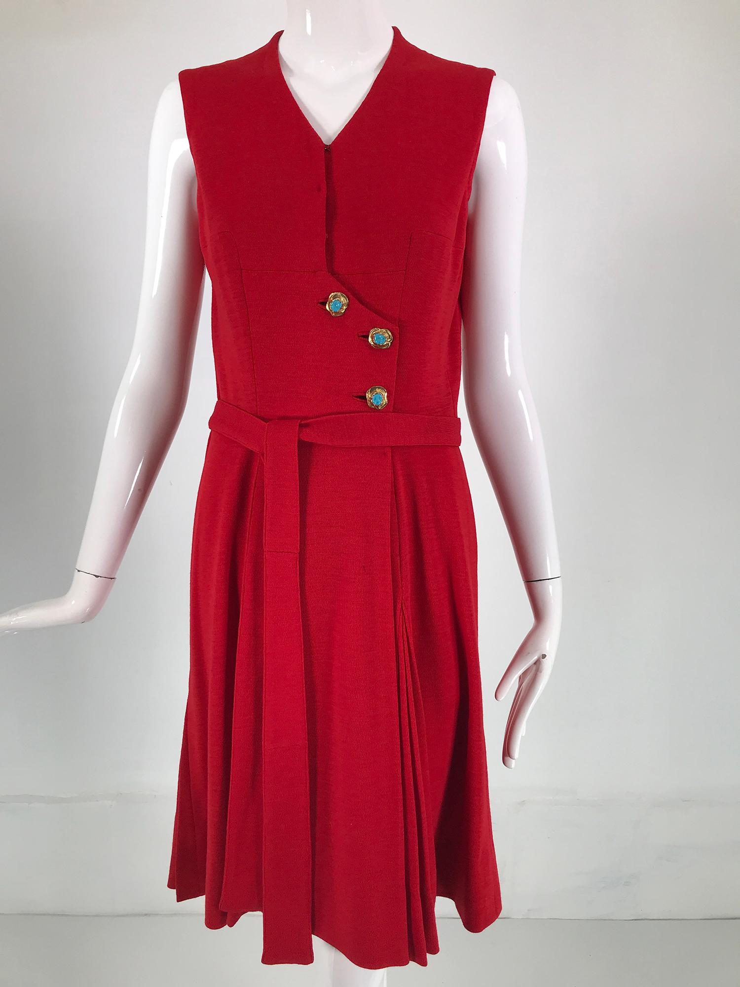 Coco Chanel Rot Haute Couture 1950s 2 pc Wolle Jersey Jewel Knopf Kleid & Mantel im Angebot 3